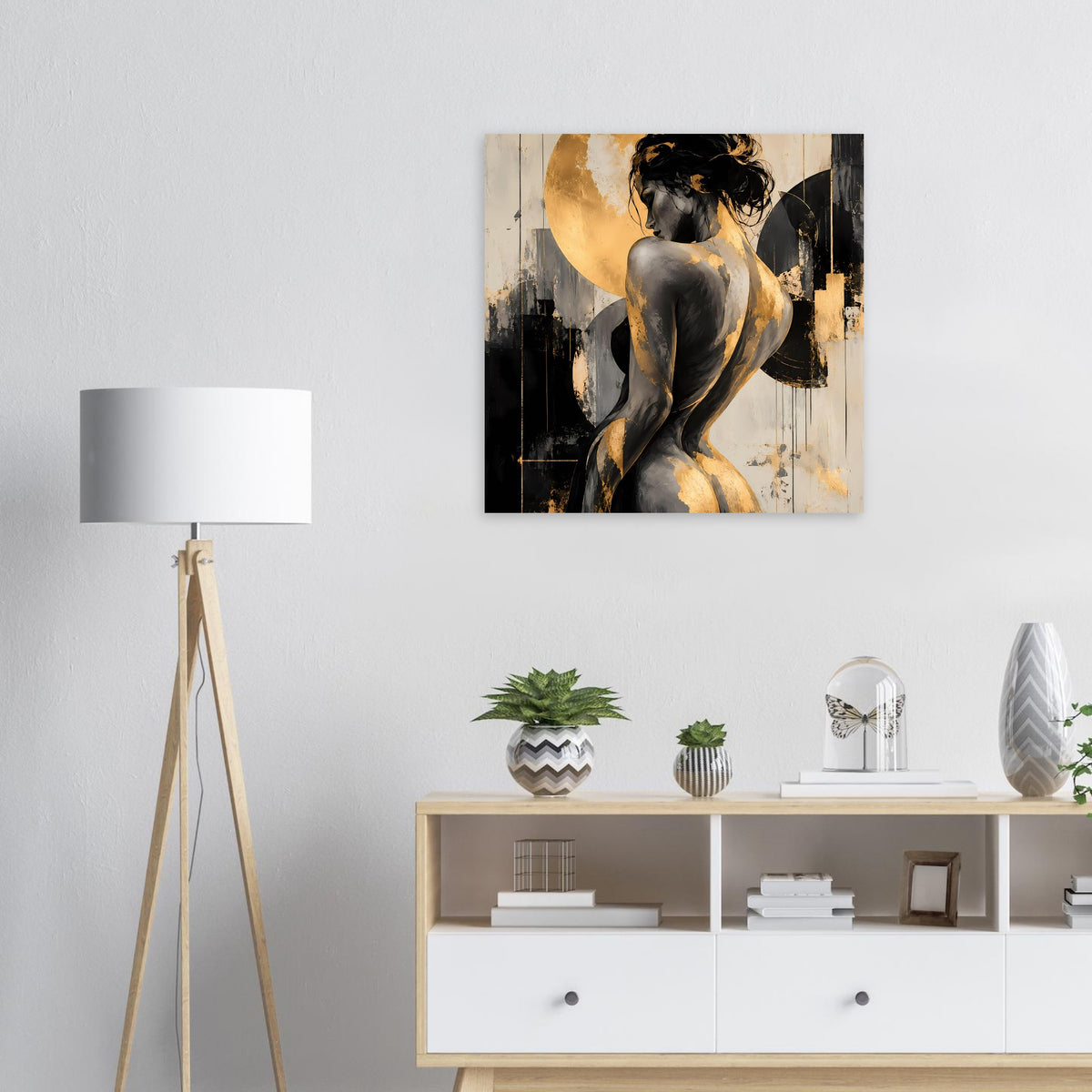 Poster mit abstrakter Aktfigur in Schwarz und Gold, mit rundem Goldelement