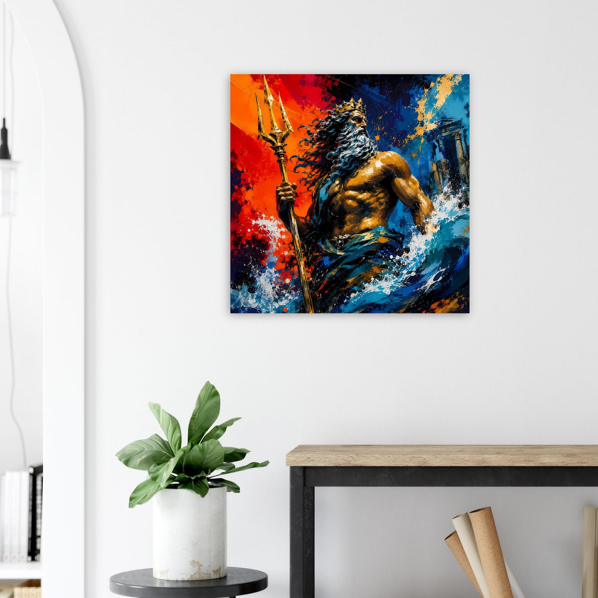 Gerahmtes Quadrat-Poster: mythischer Meeresgott mit Dreizack, Blau-Orange Spritzoptik.