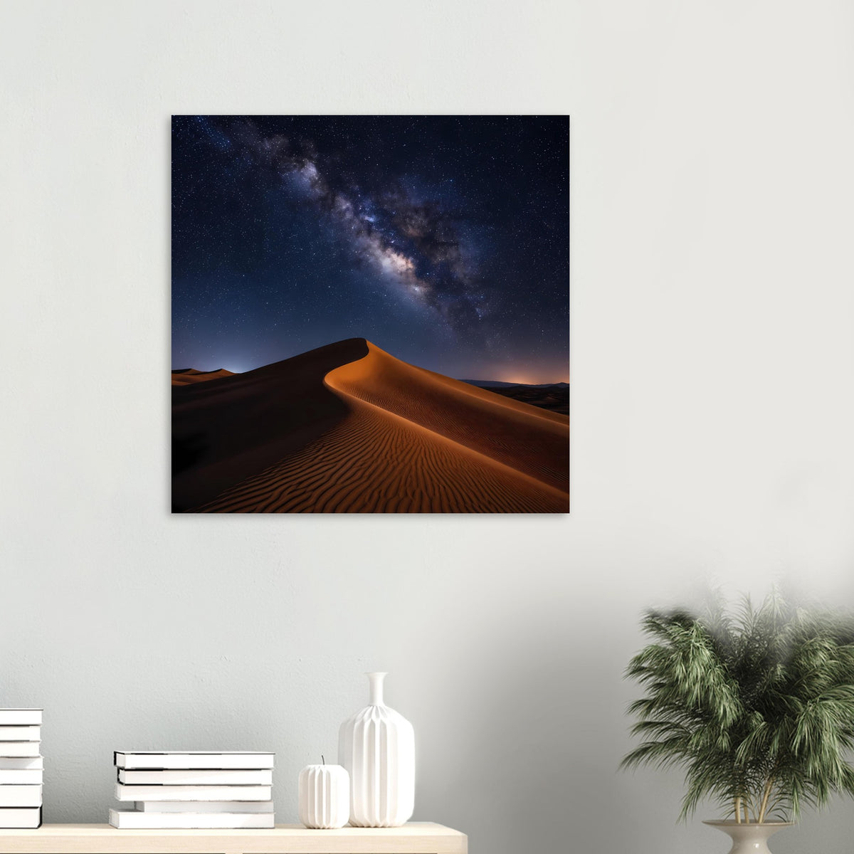 Quadratisches Poster mit goldenen Sanddünen und Milchstraße am dunklen Nachthimmel