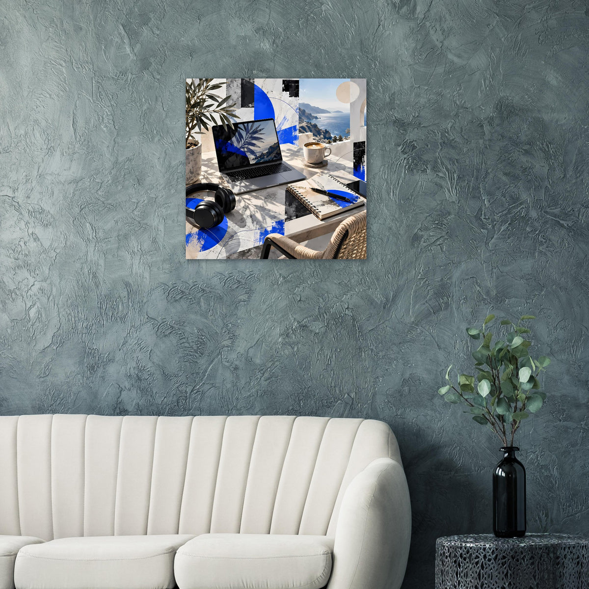 Quadratisches Wandbild mit abstrakter Küsten-Collage, Laptop- und Meer-Elementen
