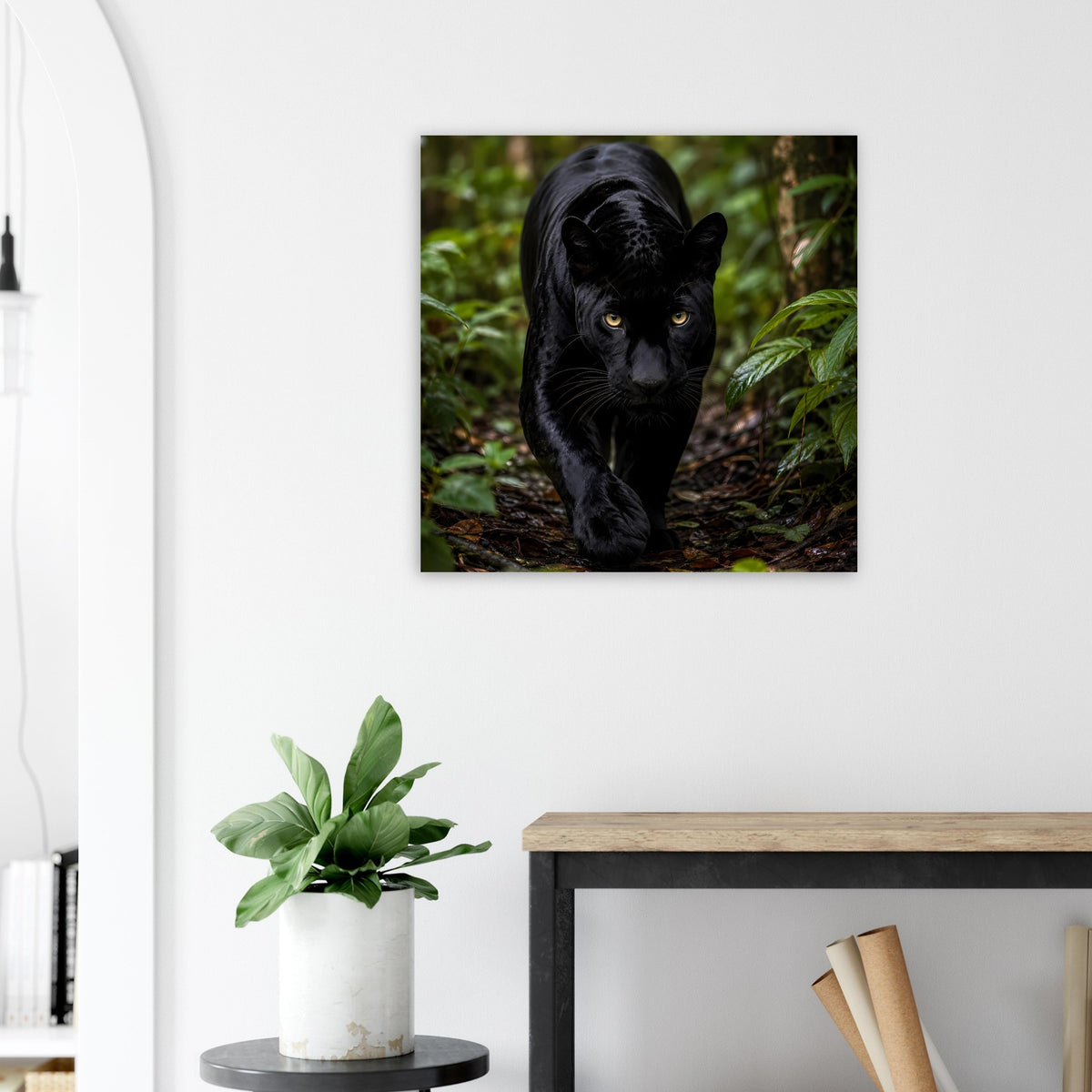 Poster mit schwarzem Panther, laufend, gelbe Augen im Grün