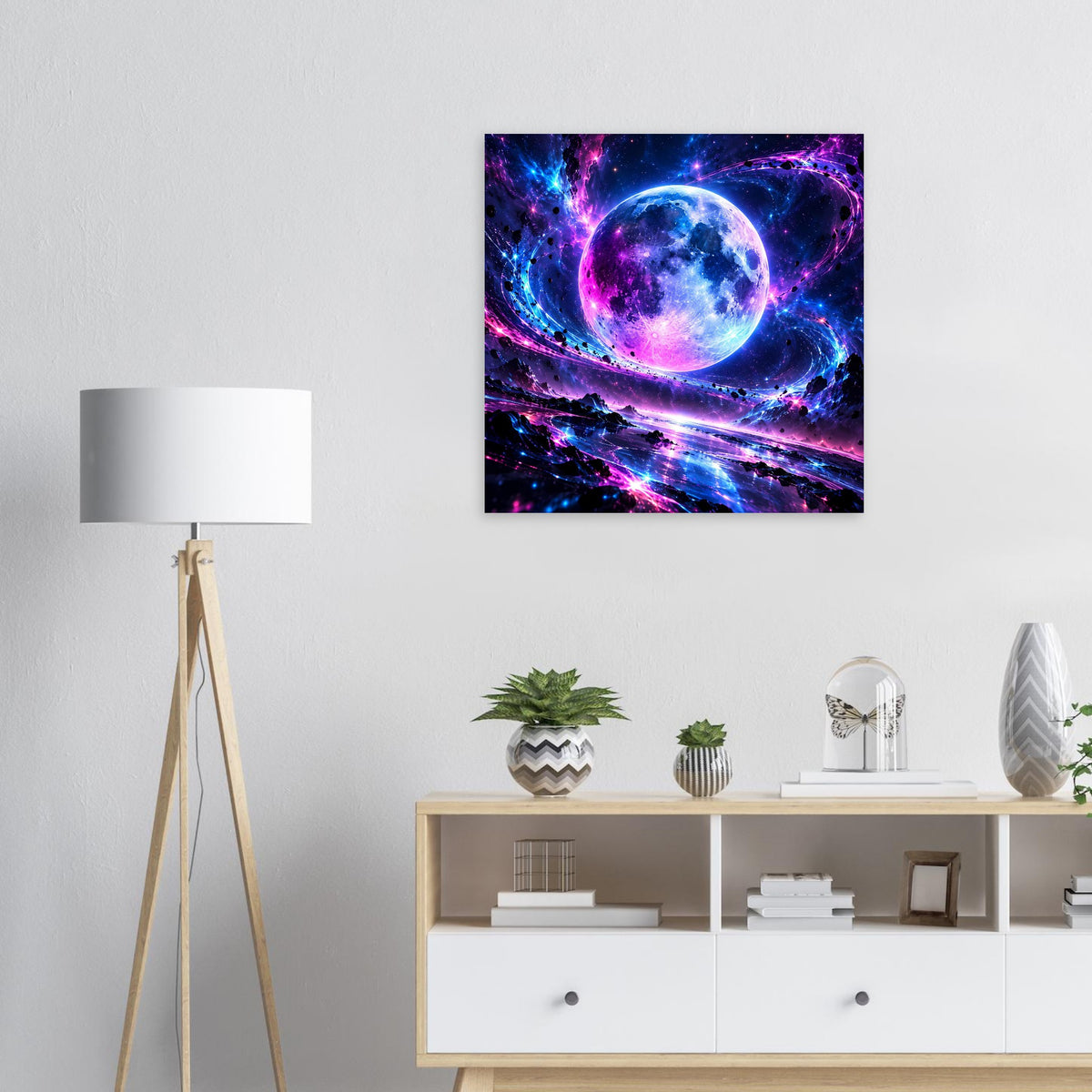 Quadratisches Galaxie-Poster mit leuchtender Planeten-Kugel in Blau und Violett