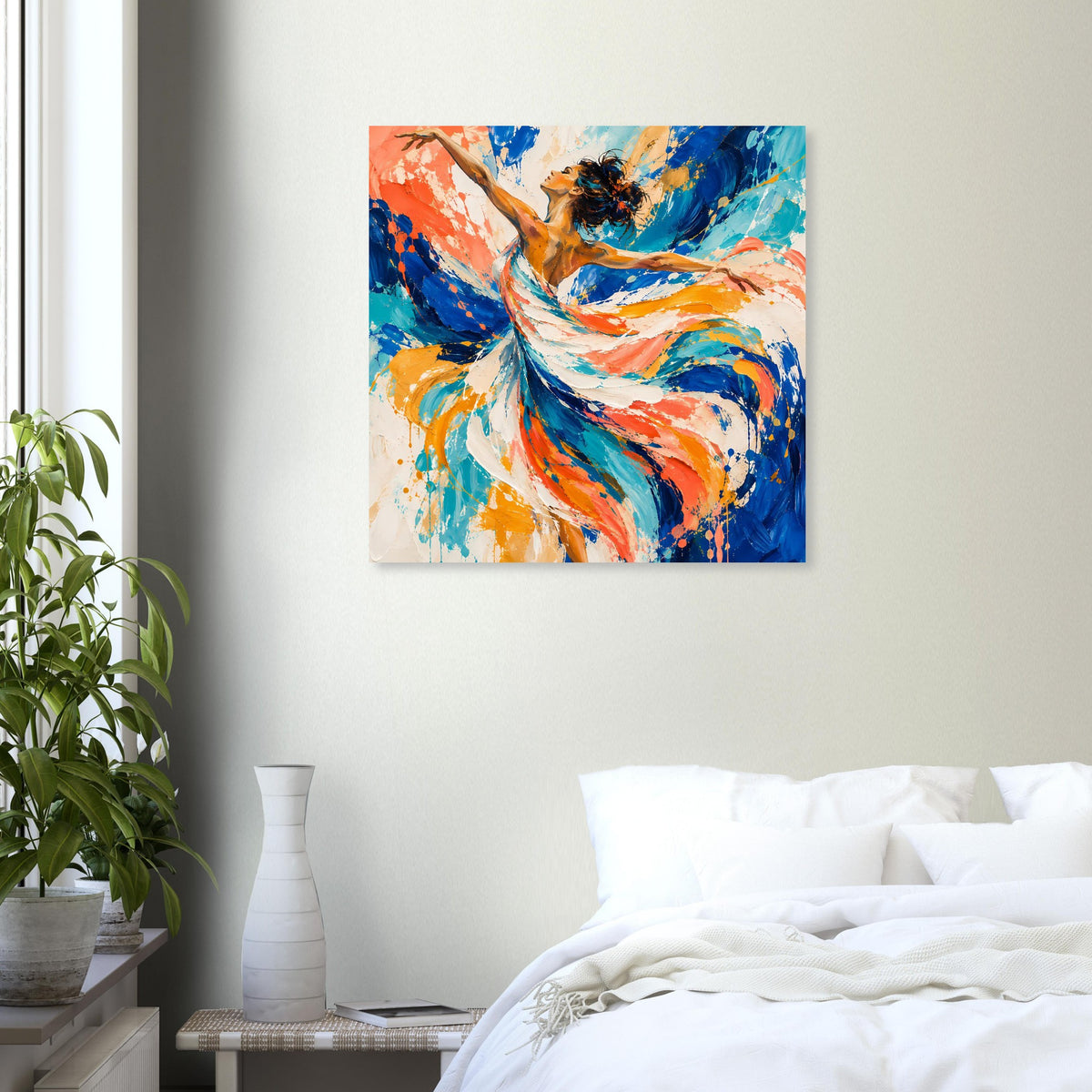 Quadratisches Kunstposter mit zentrierter abstrakter Tänzerfigur, Farbwirbel in Blau und Orange