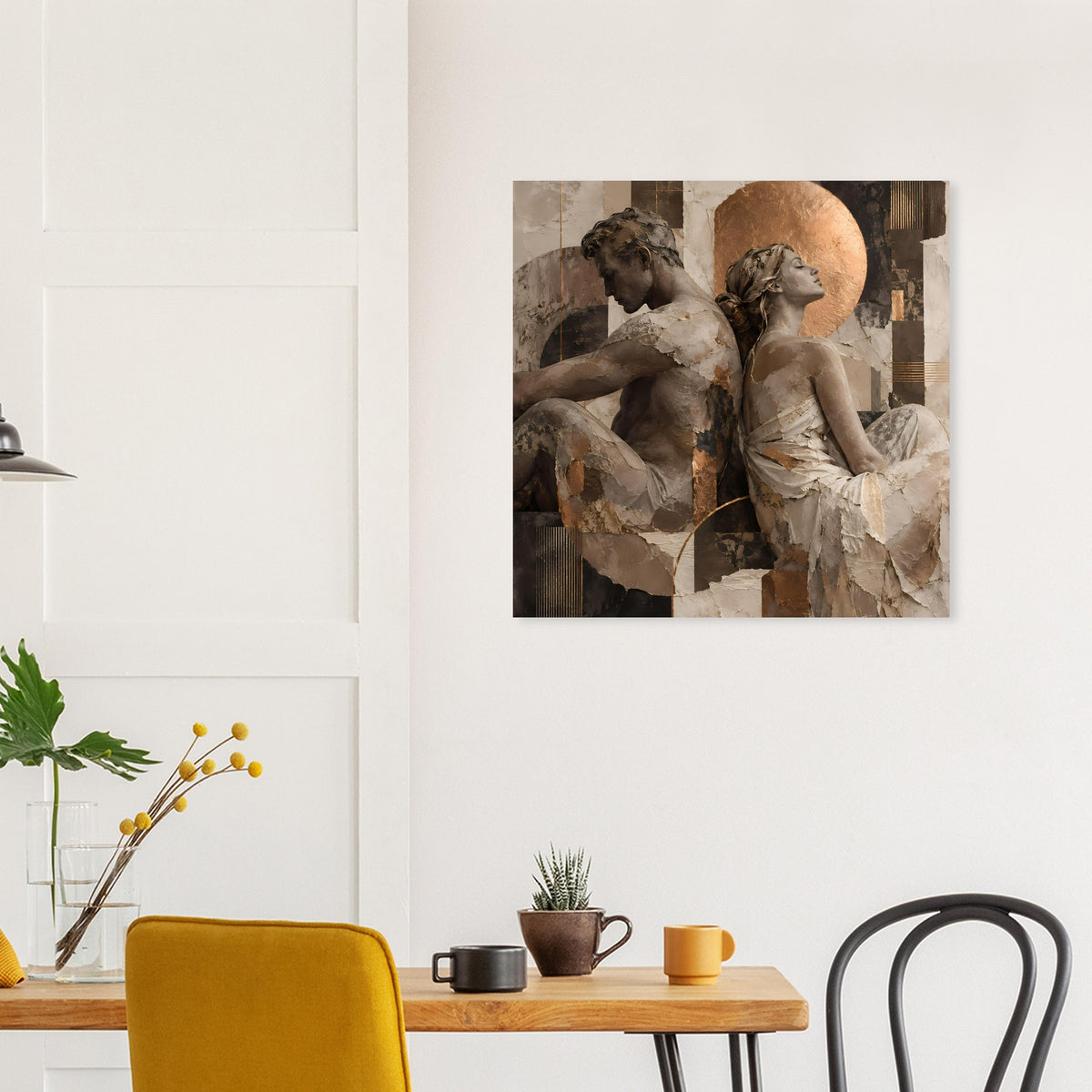 Quadratisches Kunstposter mit Paar-Skulpturenmotiv in warmen Erdtönen, detailliert