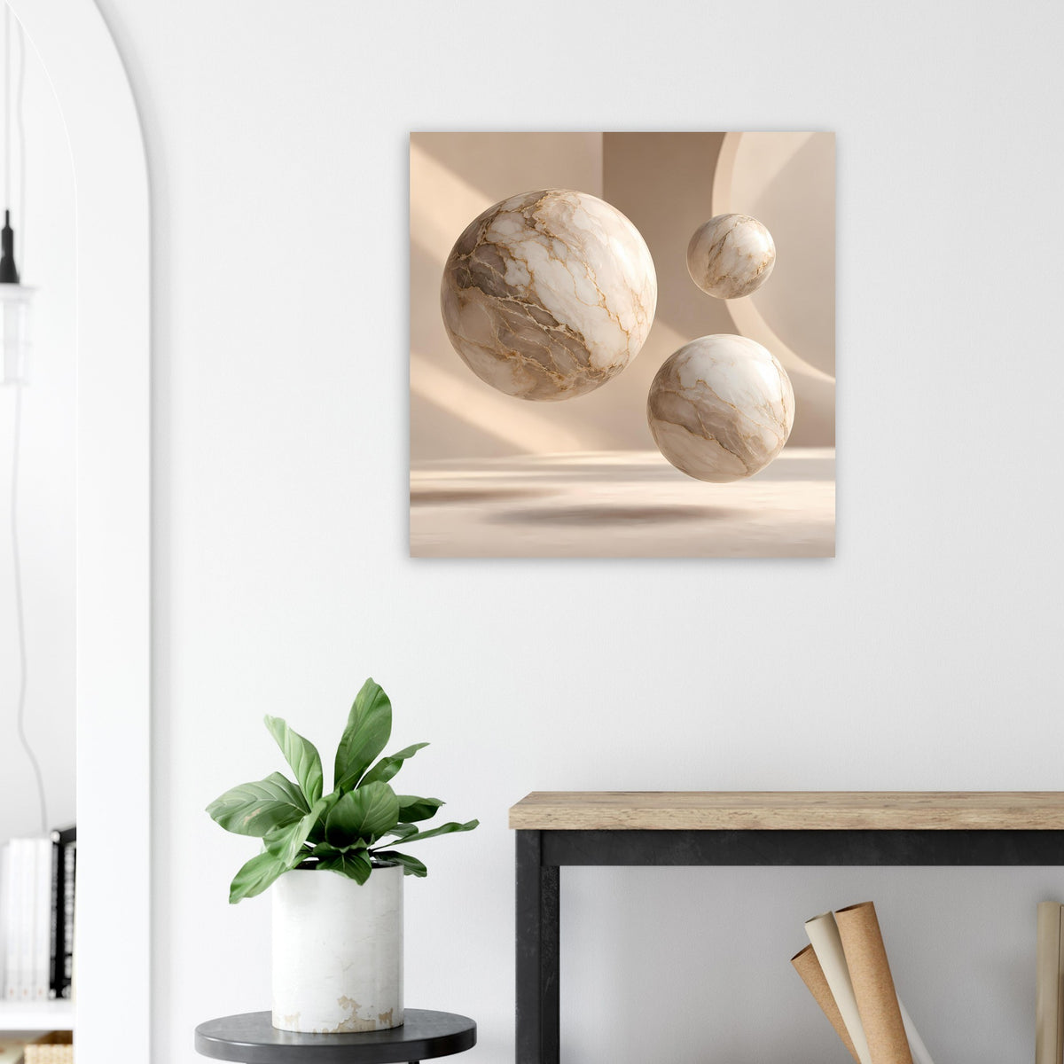 Quadratisches Poster mit drei hellen Marmorkugeln und goldenen Maserungen, abstrakt