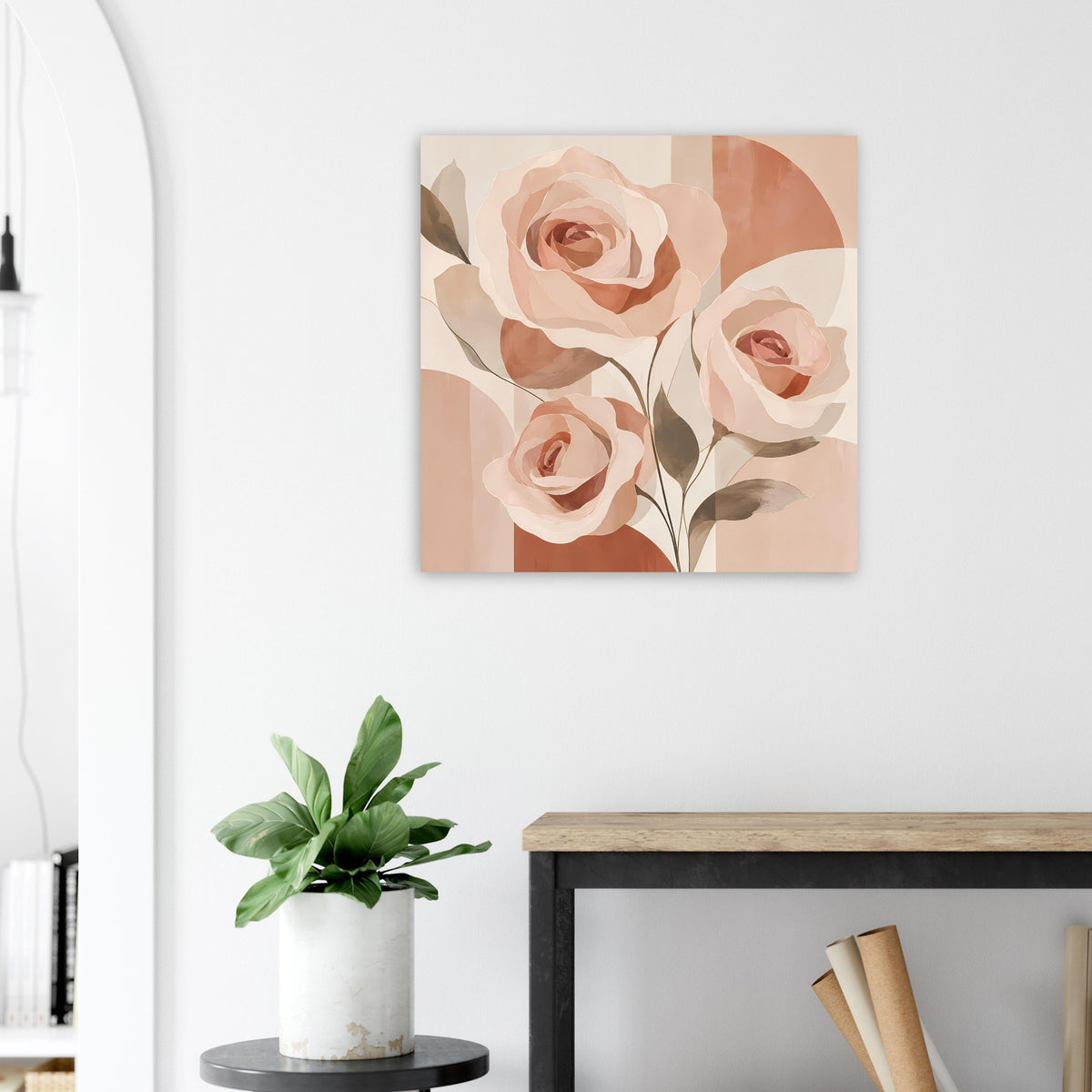 Rosen-Poster in Rosa und Pfirsich mit beigen Blüten, quadratisch, mittig an der Wand.