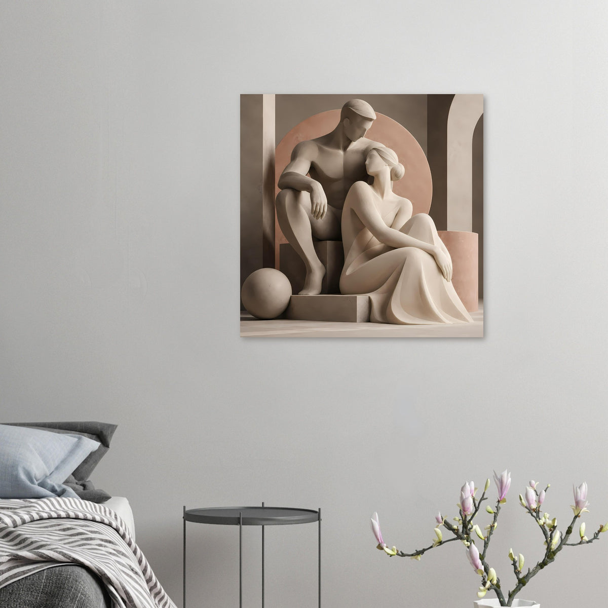 Kunstposter mit Liebespaar in Mini-Ansicht, Kugel links, weiße Figur auf dunklem Podest