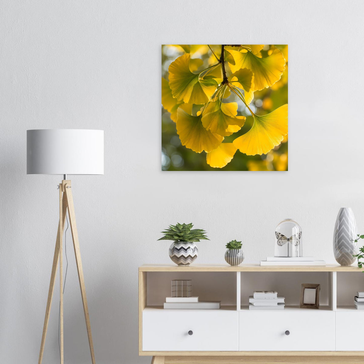 Ginkgoblatt-Poster im dunklen Rahmen mit gelben Blättern, quadratisch