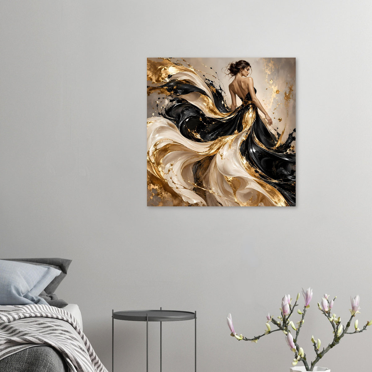 Kleines Kunstposter mit abstrakten Wirbeln in Schwarz, Gold und Elfenbein und lieblicher Figur