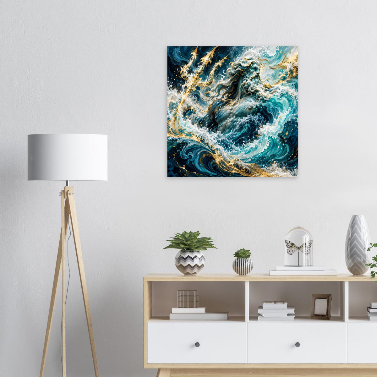 Meeresgott-Mythologieposter mit türkisblauen Wellen und goldenen Lichtströmen, quadratisch