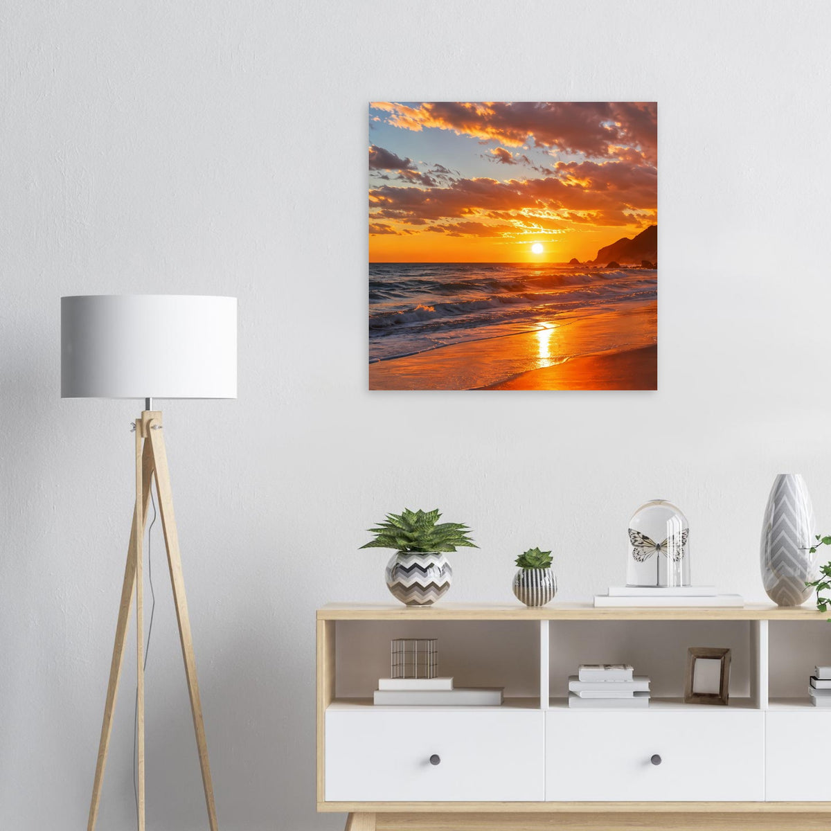 Quadratisches Strandposter im Holzrahmen mit goldenem Sonnenuntergang über dem Meer