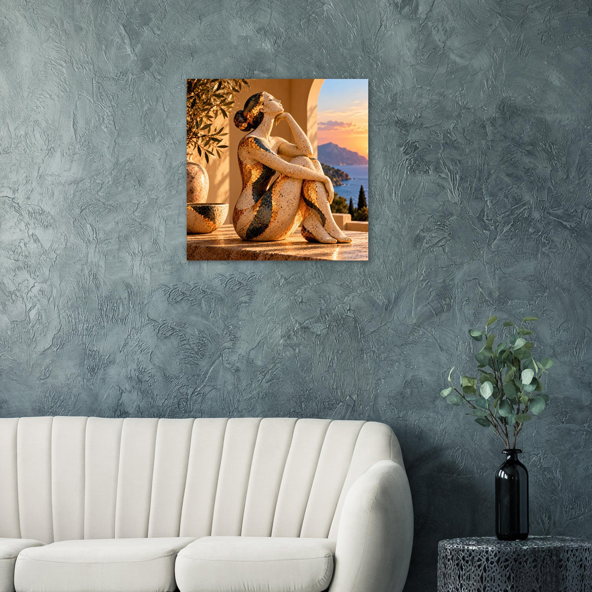 Poster mit Akt-Figur am warmen Sonnenlichtblick zur Küste im Sonnenuntergang