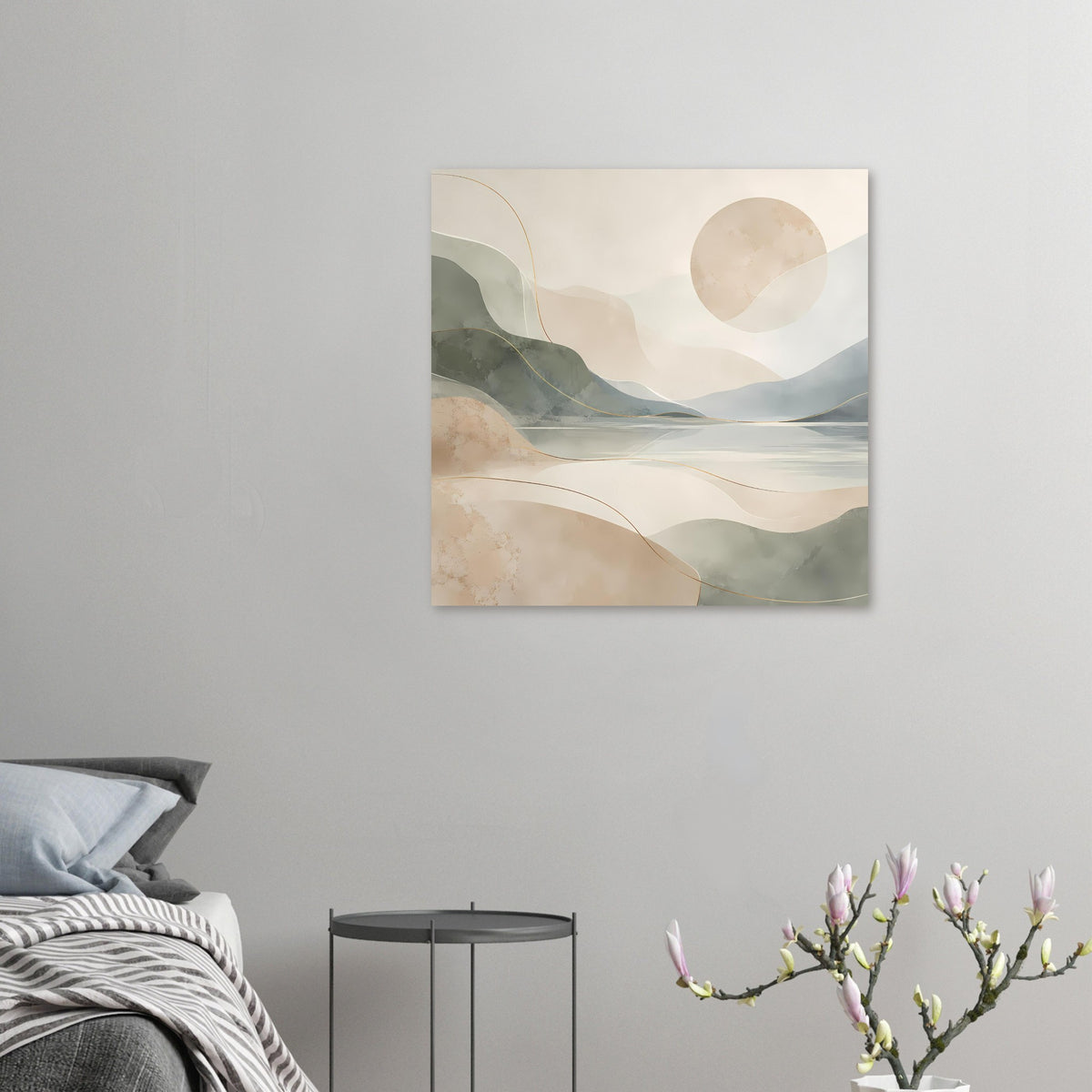 Quadratisches abstraktes Poster mit Bergen und See, Beige, Graublau und goldenen Linien