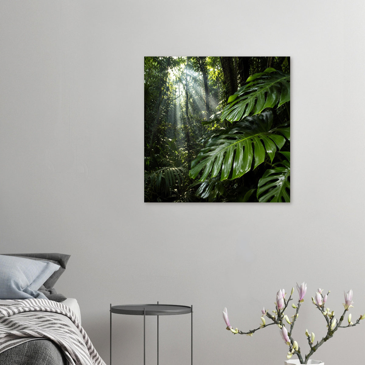 Dschungel-Poster im Quadratformat mit grünen Blättern und Sonnenstrahlen im Wald