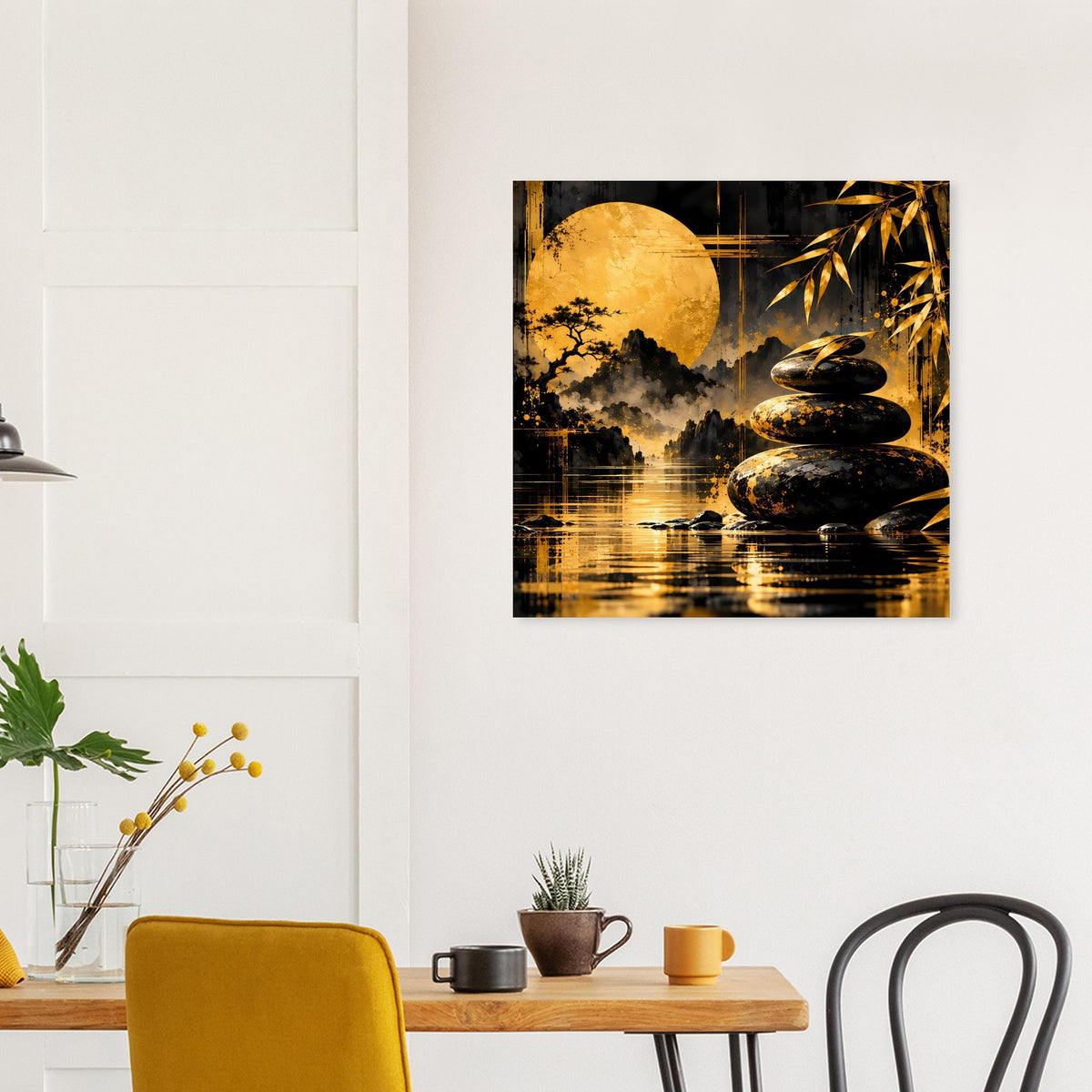 Kunstposter Zen-Stil: goldener Mond, schwarze Steine und Bambusblätter mit Spiegelbild