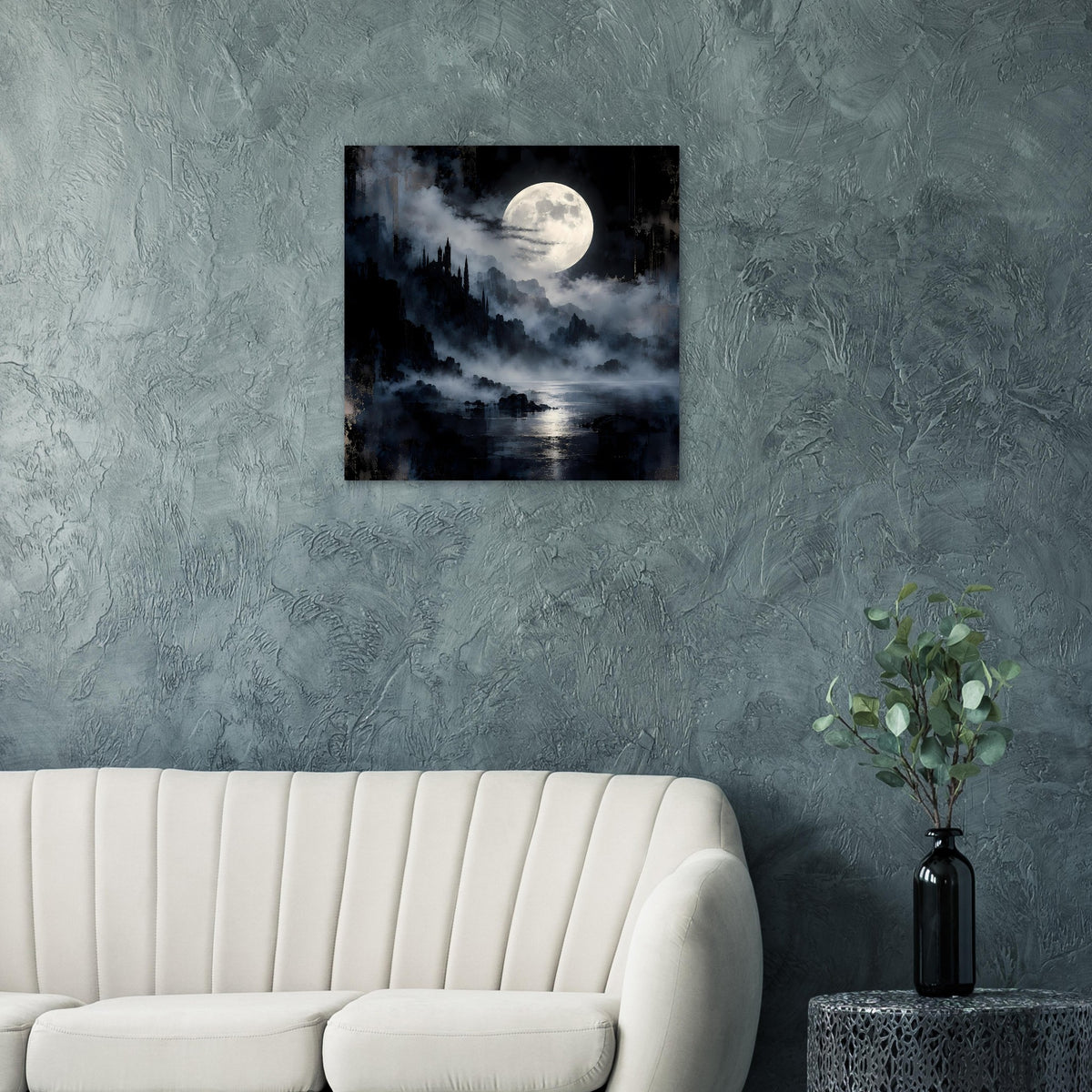 Quadratisches Fantasy-Poster: Mond über dunkler Landschaft mit Wasserreflexion