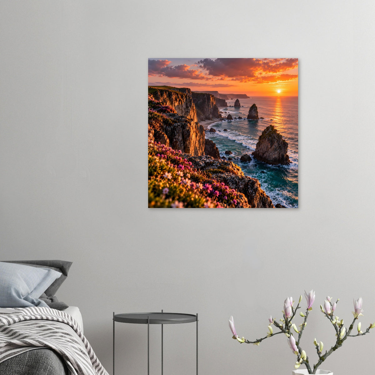 Quadratisches Poster mit Küstenfelsen und Sonnenuntergang, an der Wand