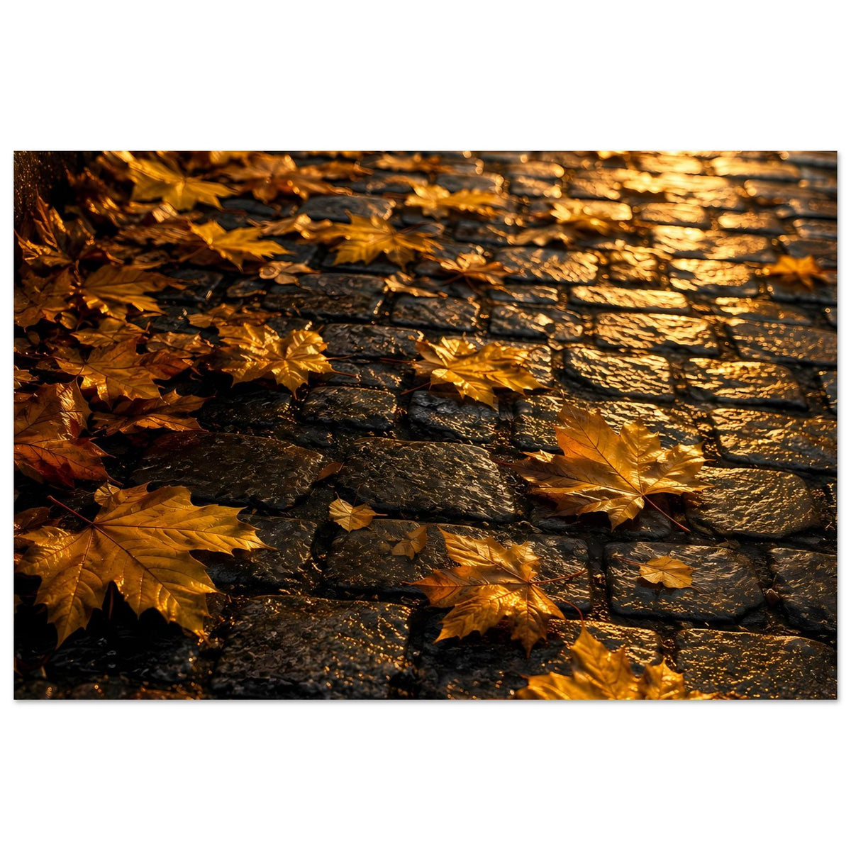 Herbstposter, horizontal: goldene Blätter auf dunklem Mauerwerk, warmes Licht im Hintergrund