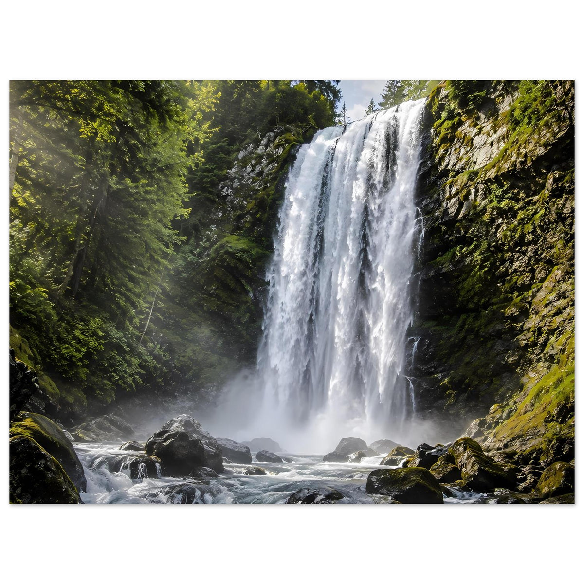 Premium-Poster mit Wasserfall, grünem Gebirge und Felsen im Vordergrund, Hochformat.