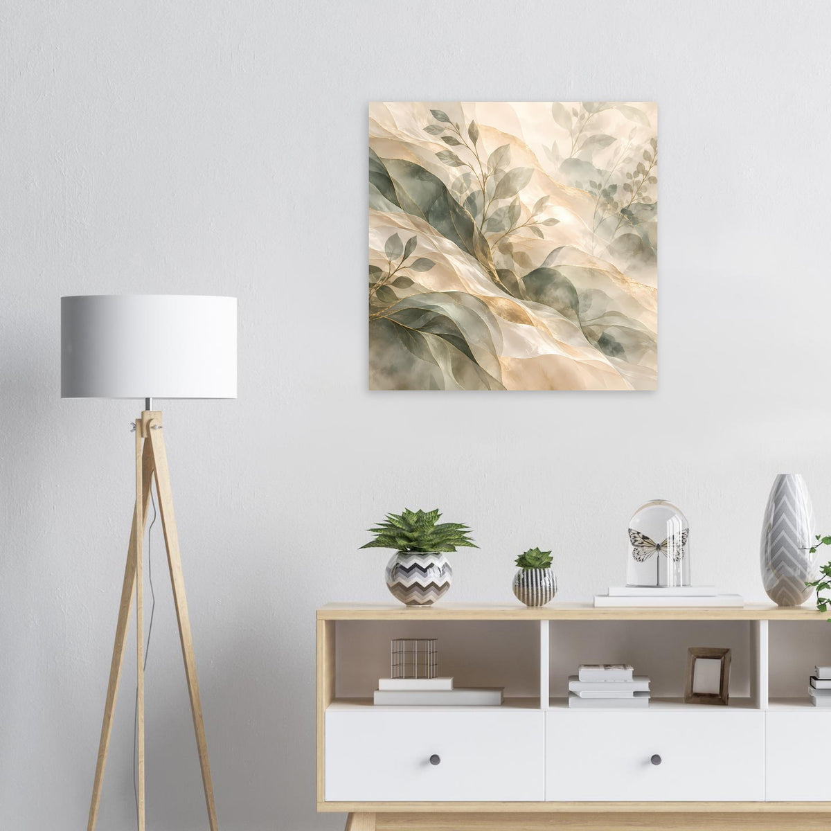 Quadratisches botanisches Kunstposter mit Blättern in Salbei, Creme und dezenten Goldtönen