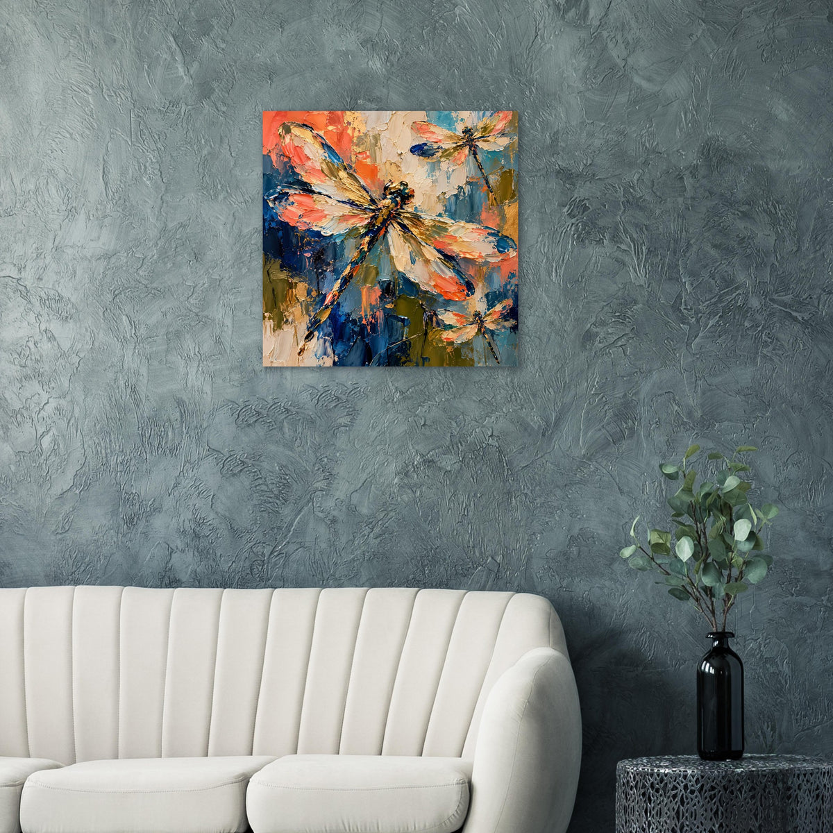 Quadratischer Kunstdruck mit abstraktem Libellenmotiv in Blau, Orange und Creme