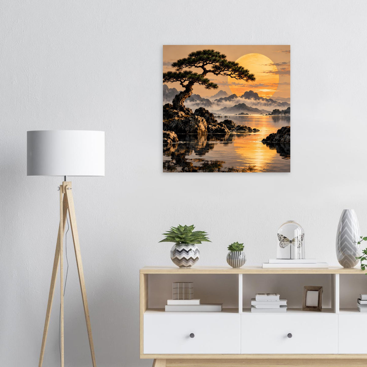 Landschaftsposter: einsamer Baum an ruhigem Wasser bei goldenem Sonnenuntergang