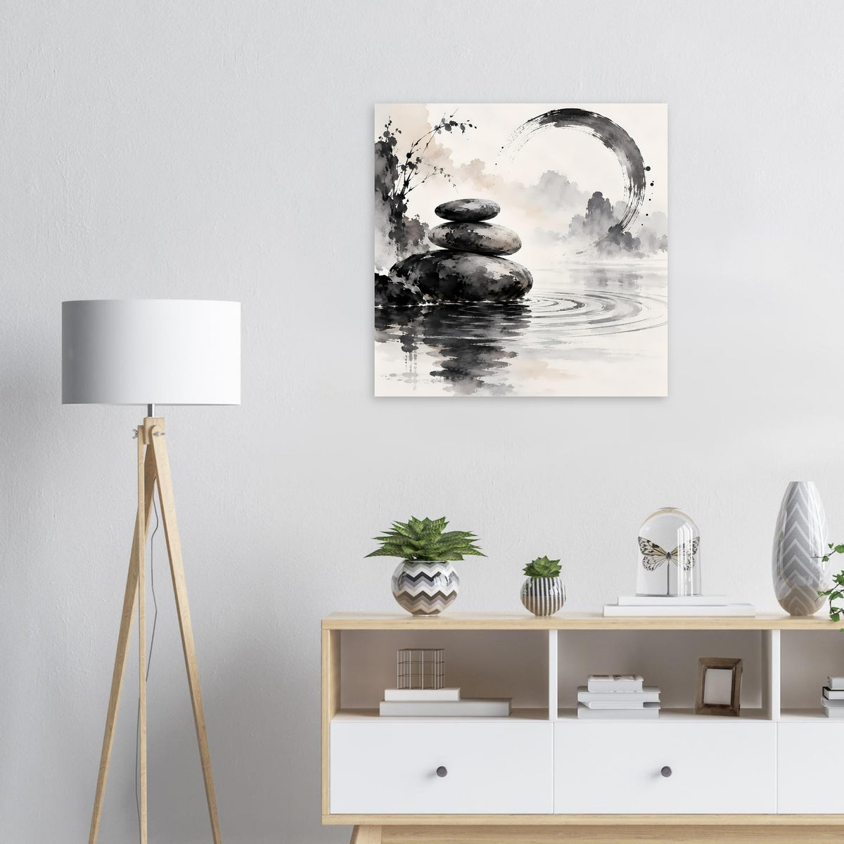 Zen-Balance Poster, quadratisch, schwarz-weiß: Steinhaufen mit Wasserreflexion und Halbkreis
