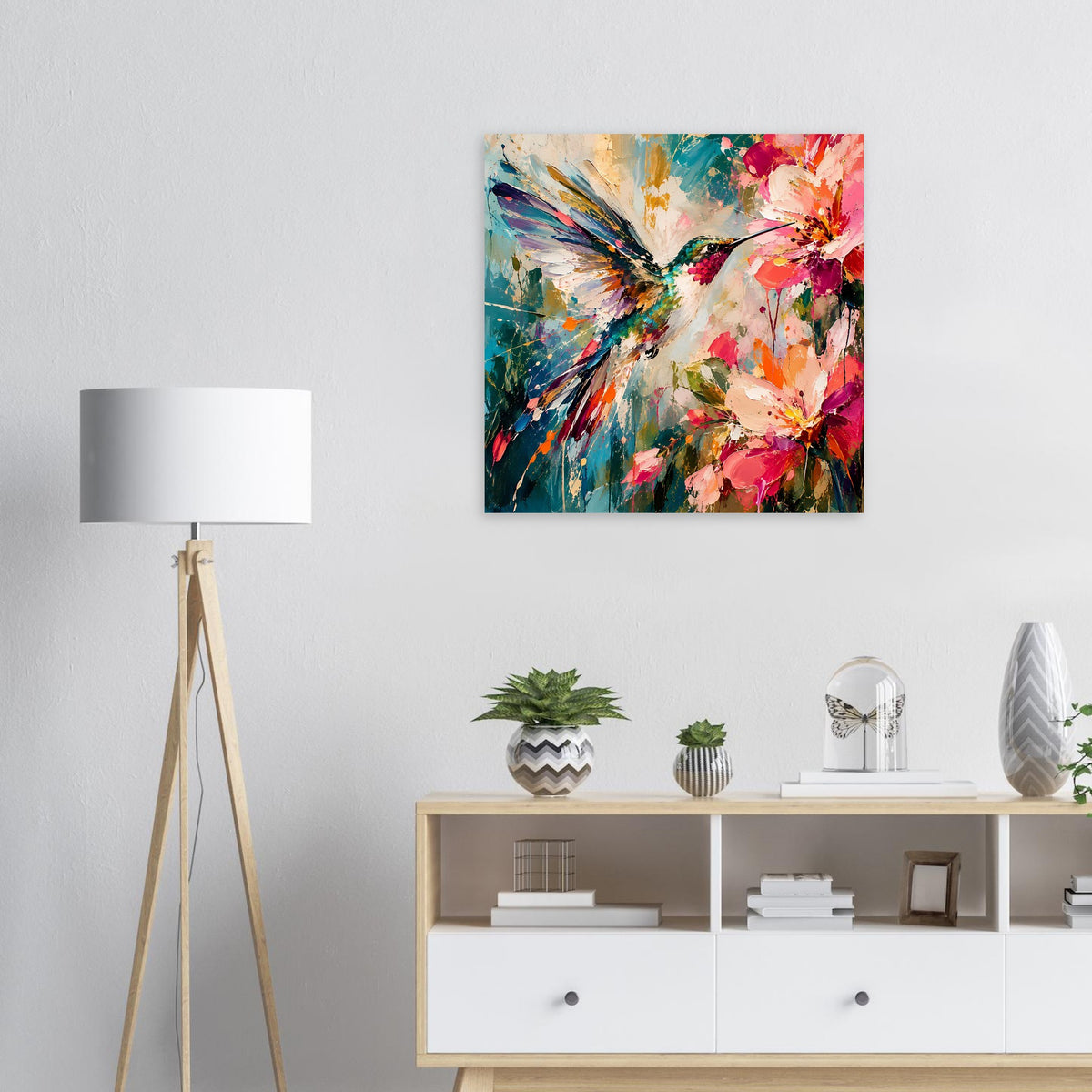 Buntes Poster mit Kolibri und Blüten in abstrakter Farbmalerei