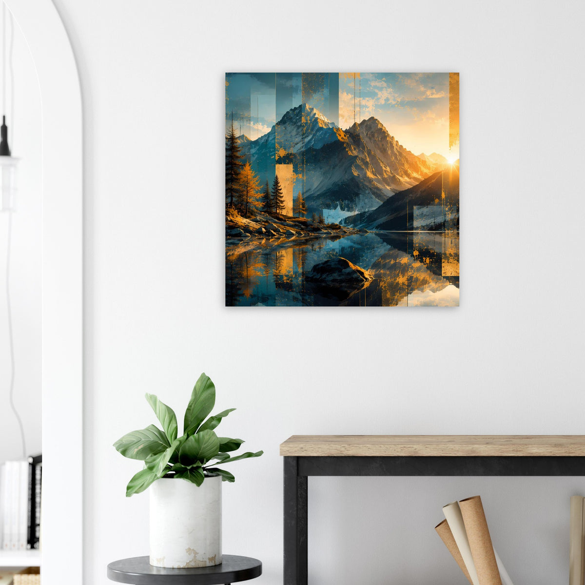 Quadratisches Poster mit abstrakter Berglandschaft: blaues Tal und goldene Randsonne