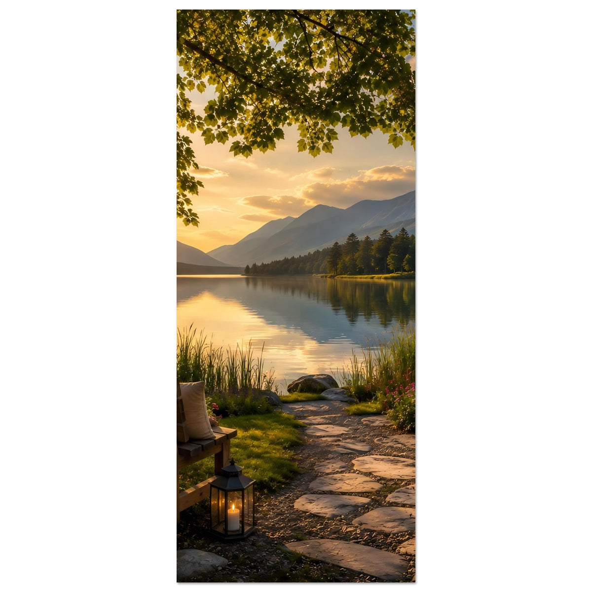 Hochformat-Poster mit See und Bergen im Sonnenuntergang, Uferweg, Bank und Laterne