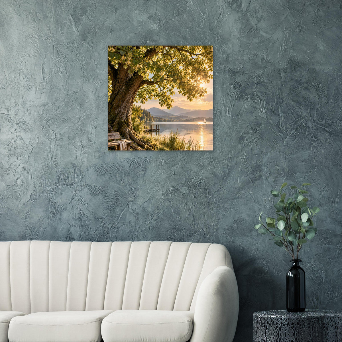 Naturposter: Baum am Ufer mit gelbem Blätterdach, See und Sonnenuntergang