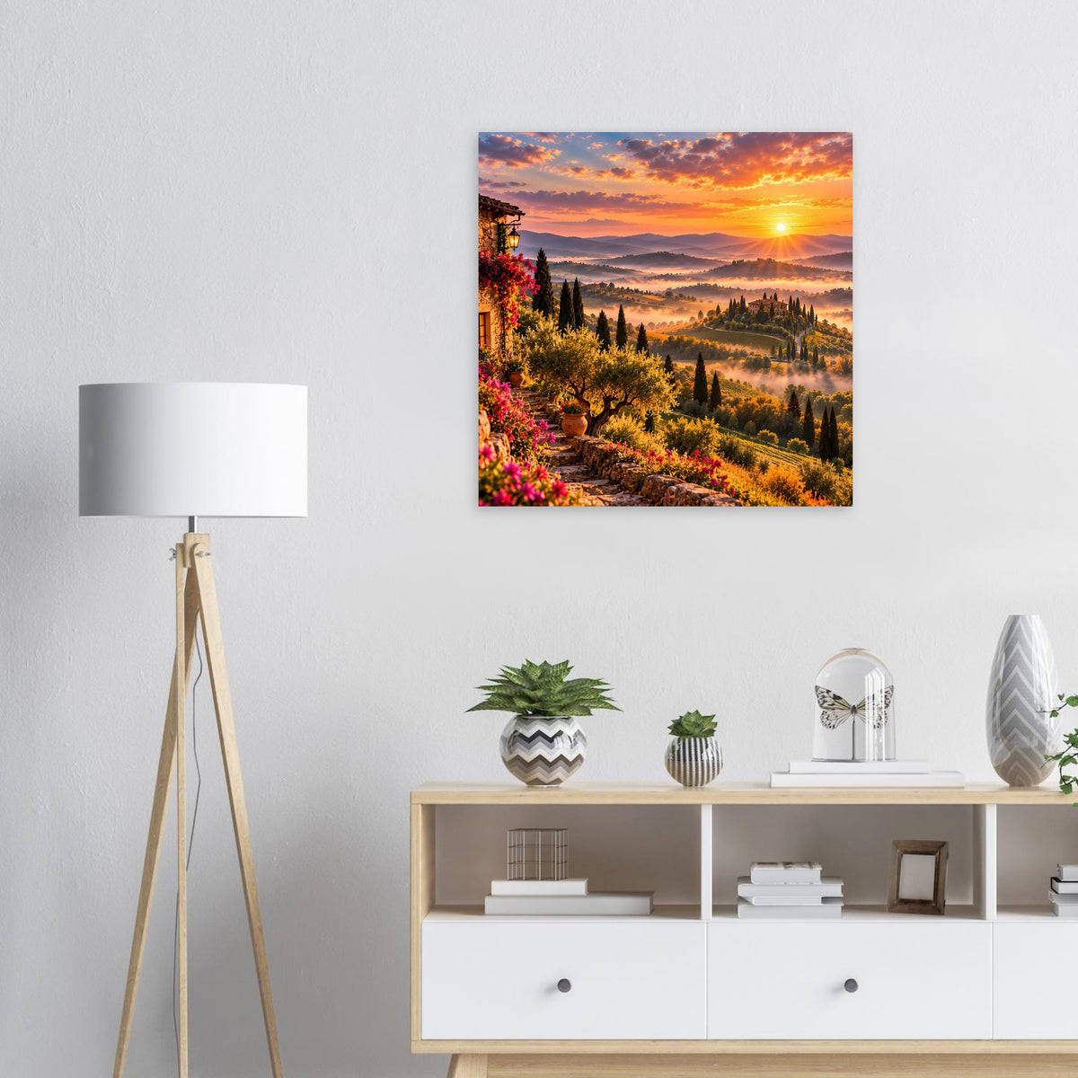 Quadratisches Poster mit Sonnenuntergang über toskanischer Landschaft und Sonnenkugel