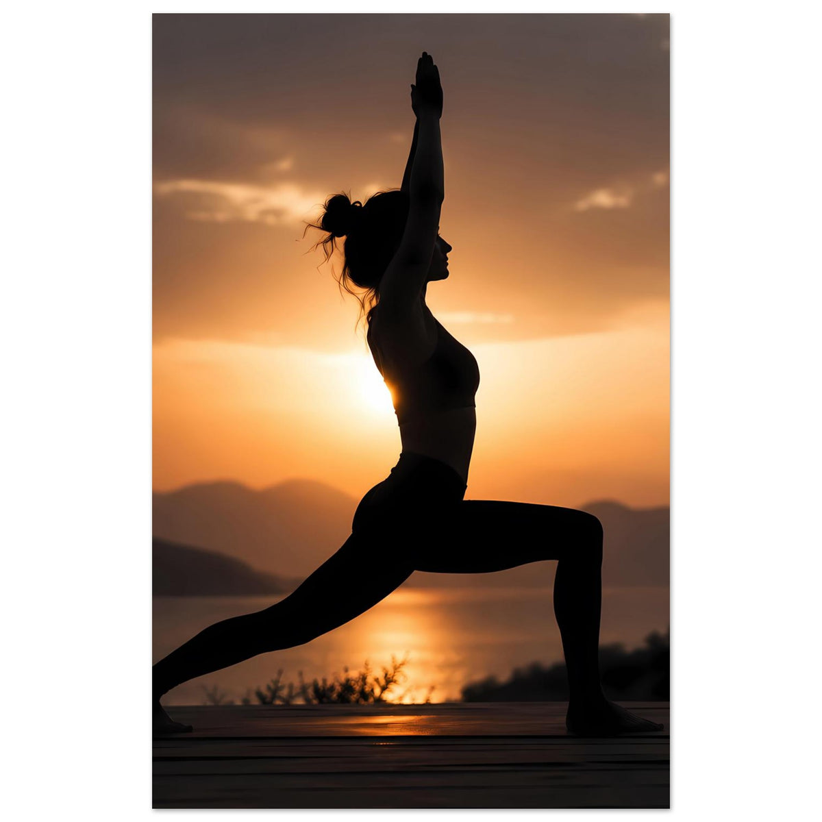 Yoga-Poster im Hochformat, Silhouette einer Frau im Ausfallschritt, zentral mittig