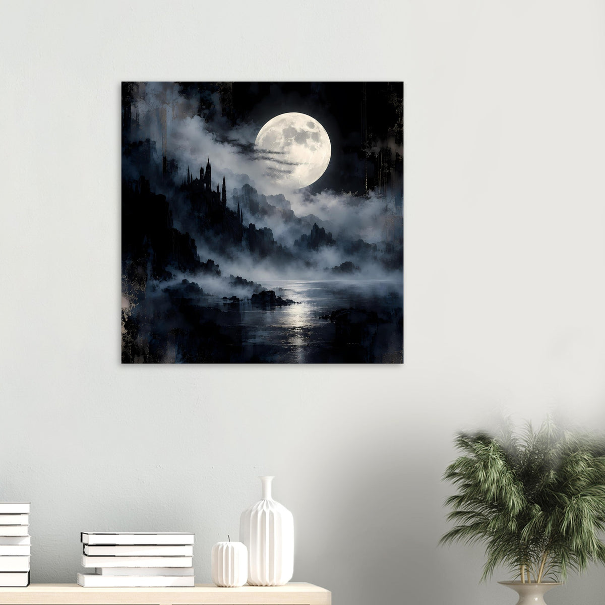 Fantasy-Landschaftsposter (klein) mit Mond über Nebel, dunkler Burgsilhouette und Wasserlauf