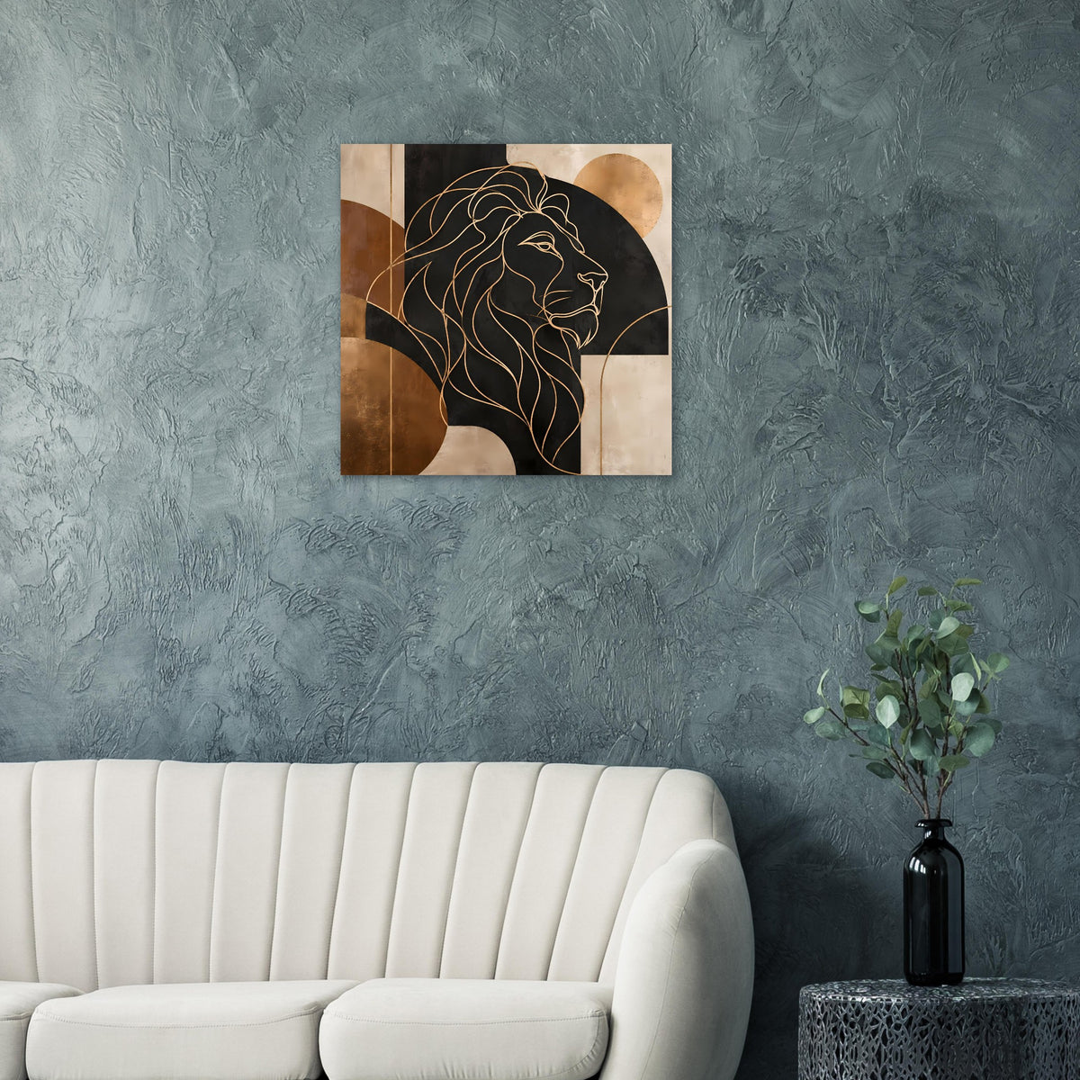 Wandposter: geometrisches Löwenprofil mit goldenen Konturlinien vor dunklem Hintergrund