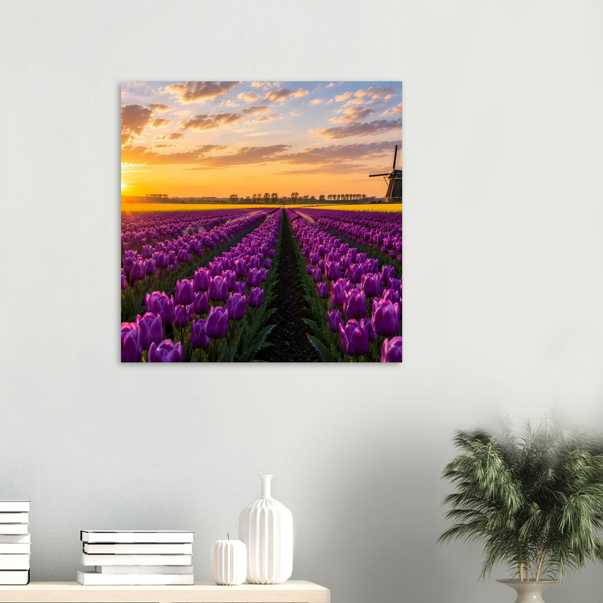 Quadratisches Wandposter mit violettem Tulpenfeld, Weg in der Mitte und Windmühle