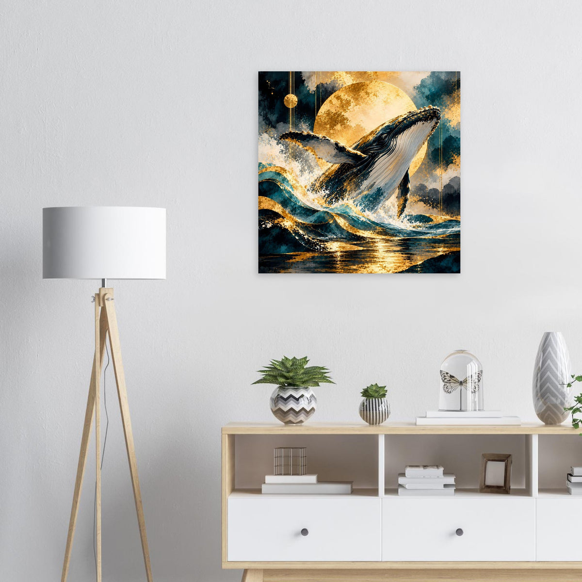 Quadratisches Poster: Buckelwal springt über goldene Wasserreflexe, großer Mond im Hintergrund