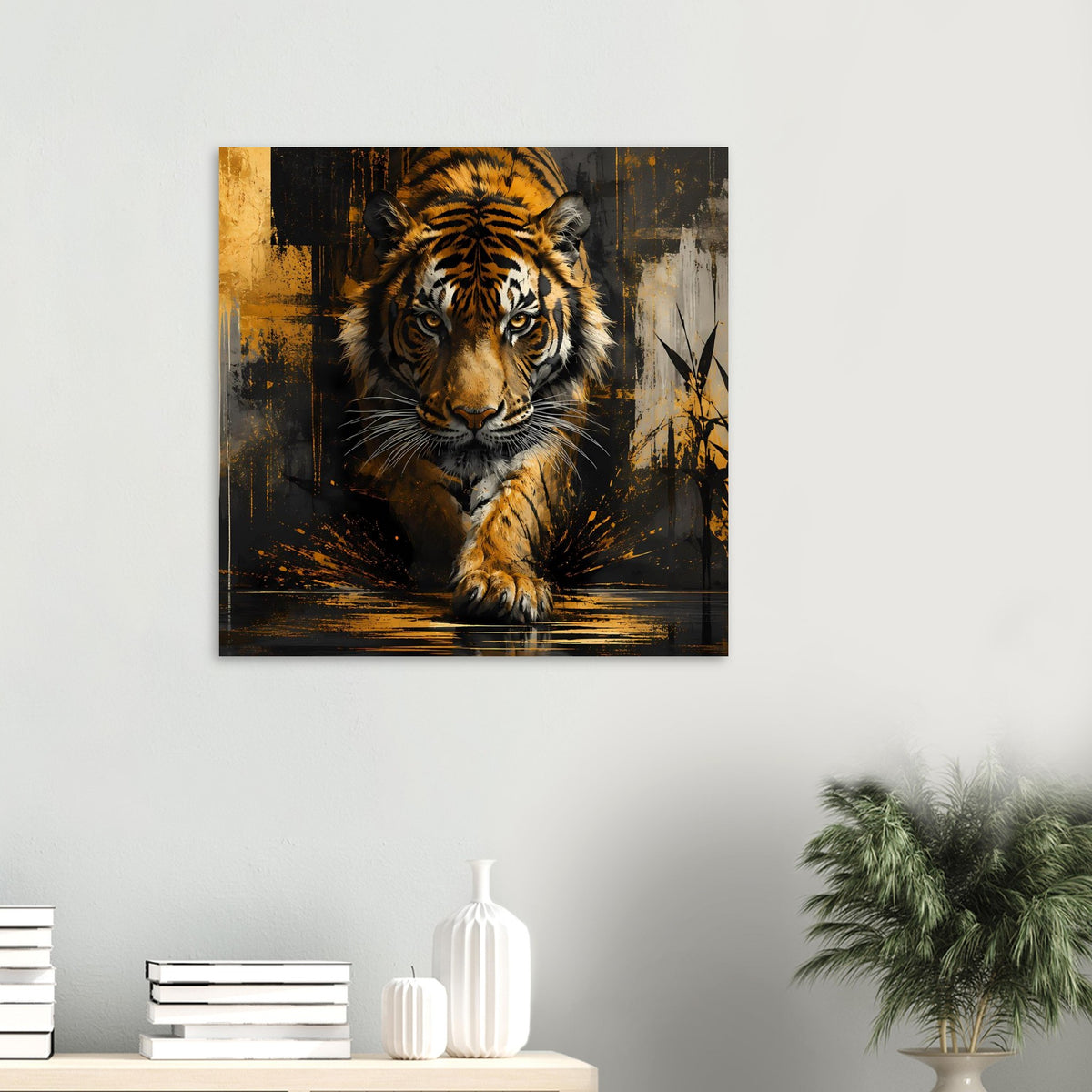 Poster mit tigerfarbenem Porträt im Goldgelb, dunkle Streifen, frontal blickend