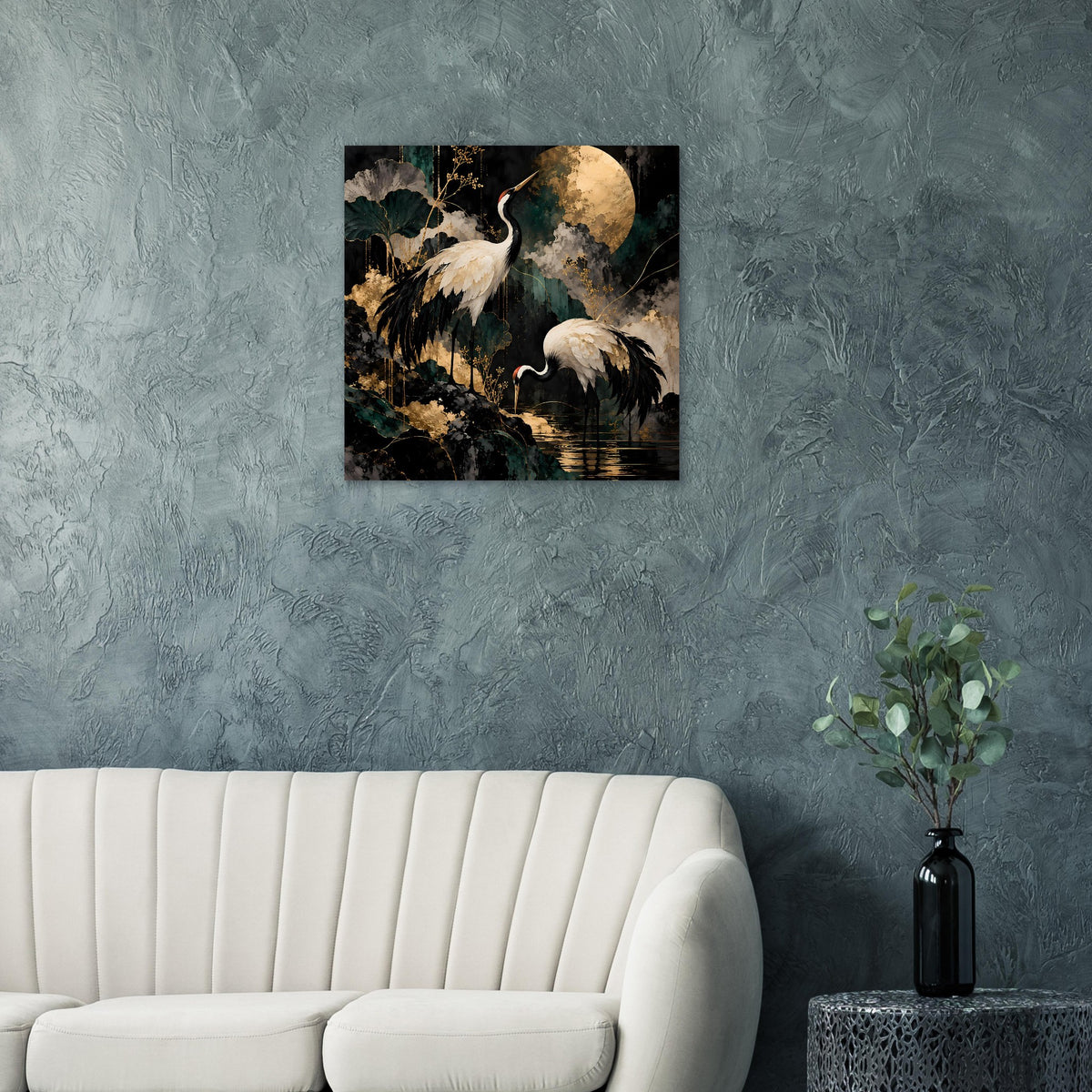 Kunstposter mit Kranichen und goldenem Mond, dunkelgrünes Schwarzgold-Design