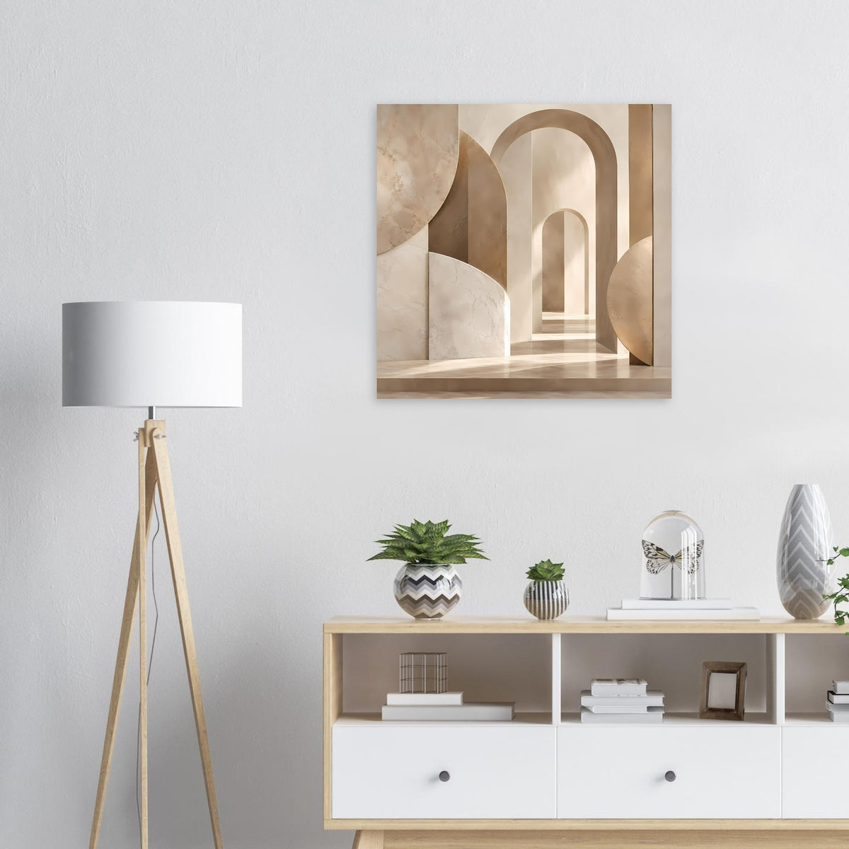 Quadratisches Kunstposter mit beigen und grauen Bögen in Marmoroptik.
