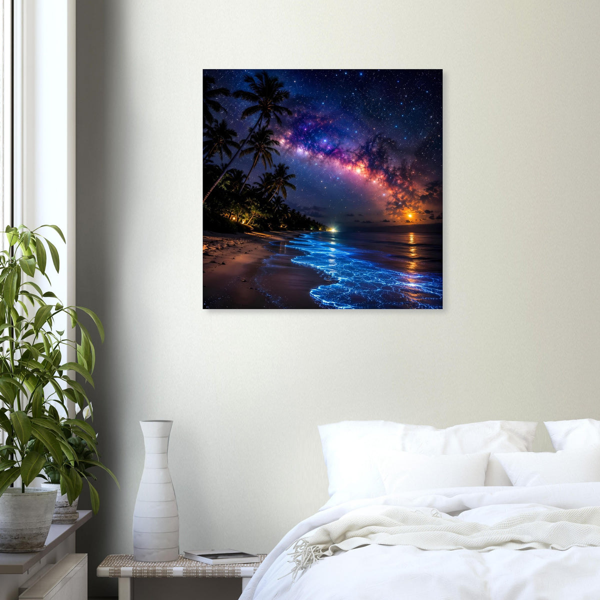 Poster mit tropischem Strand bei Nacht, Milchstraße über dem Meer und Palmen