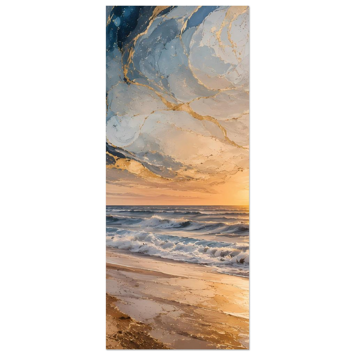 Vertikales Poster mit Strand, schäumenden Wellen und goldenem Licht kurz vor Sonnenuntergang