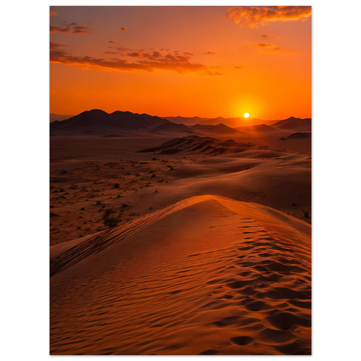 Poster im Hochformat: warme Wüstendünen, Lichtkegel der Sonne im orangefarbenen Himmel