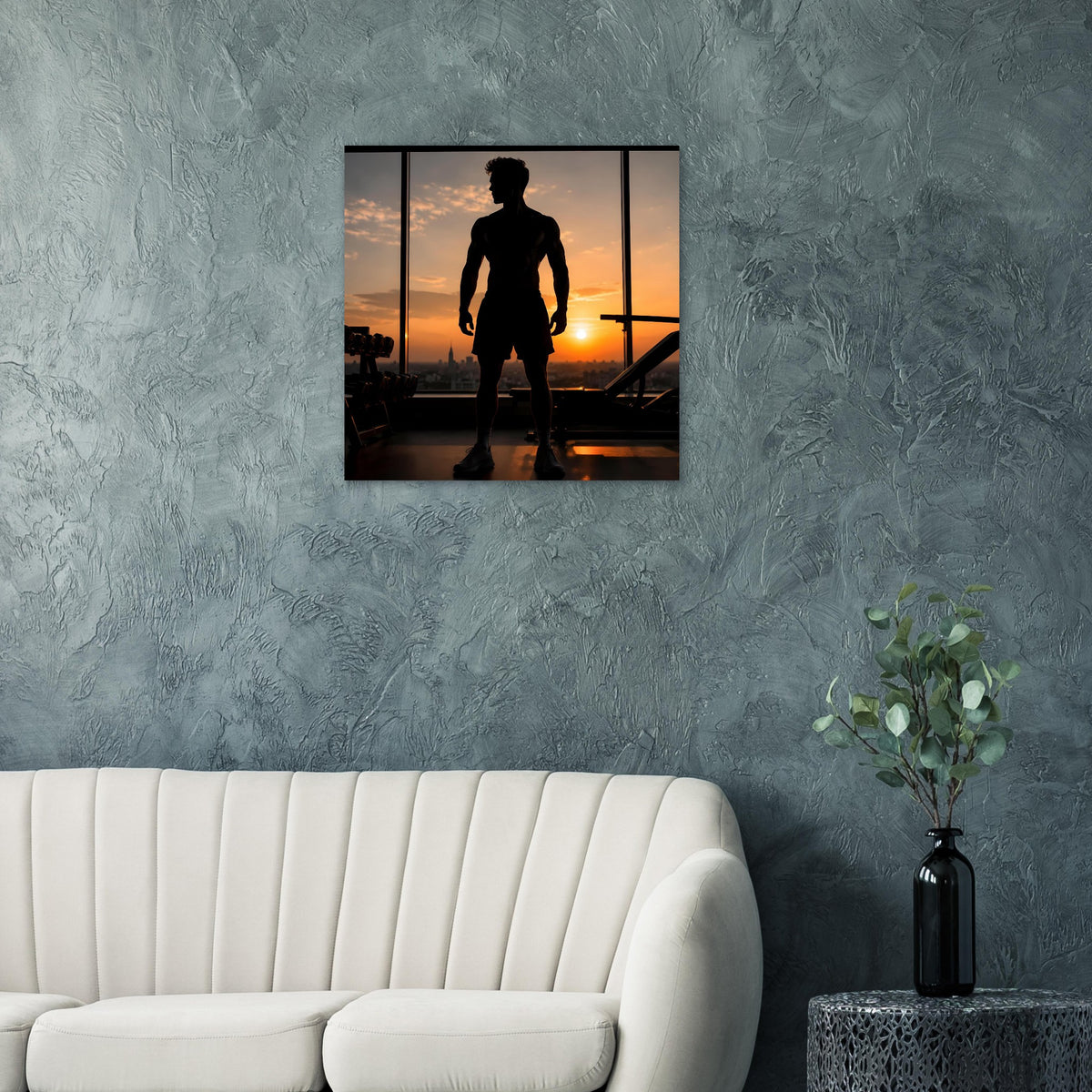 Fitness-Poster mit Sportler-Silhouette vor Skyline bei Sonnenuntergang, im schwarzen Rahmen