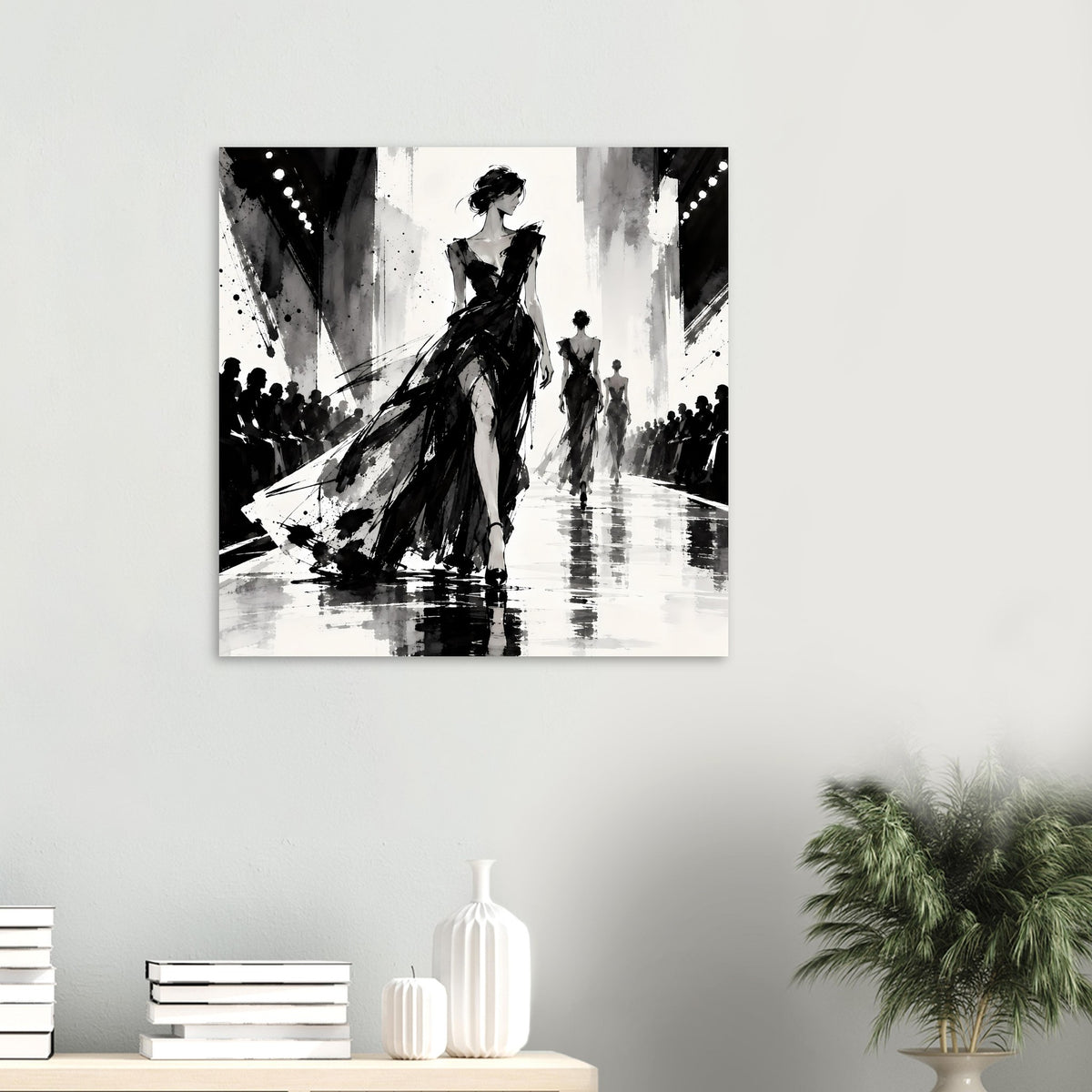 Poster mit Schwarz-Weiß-Fashion-Illustration: Frau im Kleid, reduzierte Ansicht mit zwei weiteren Figuren