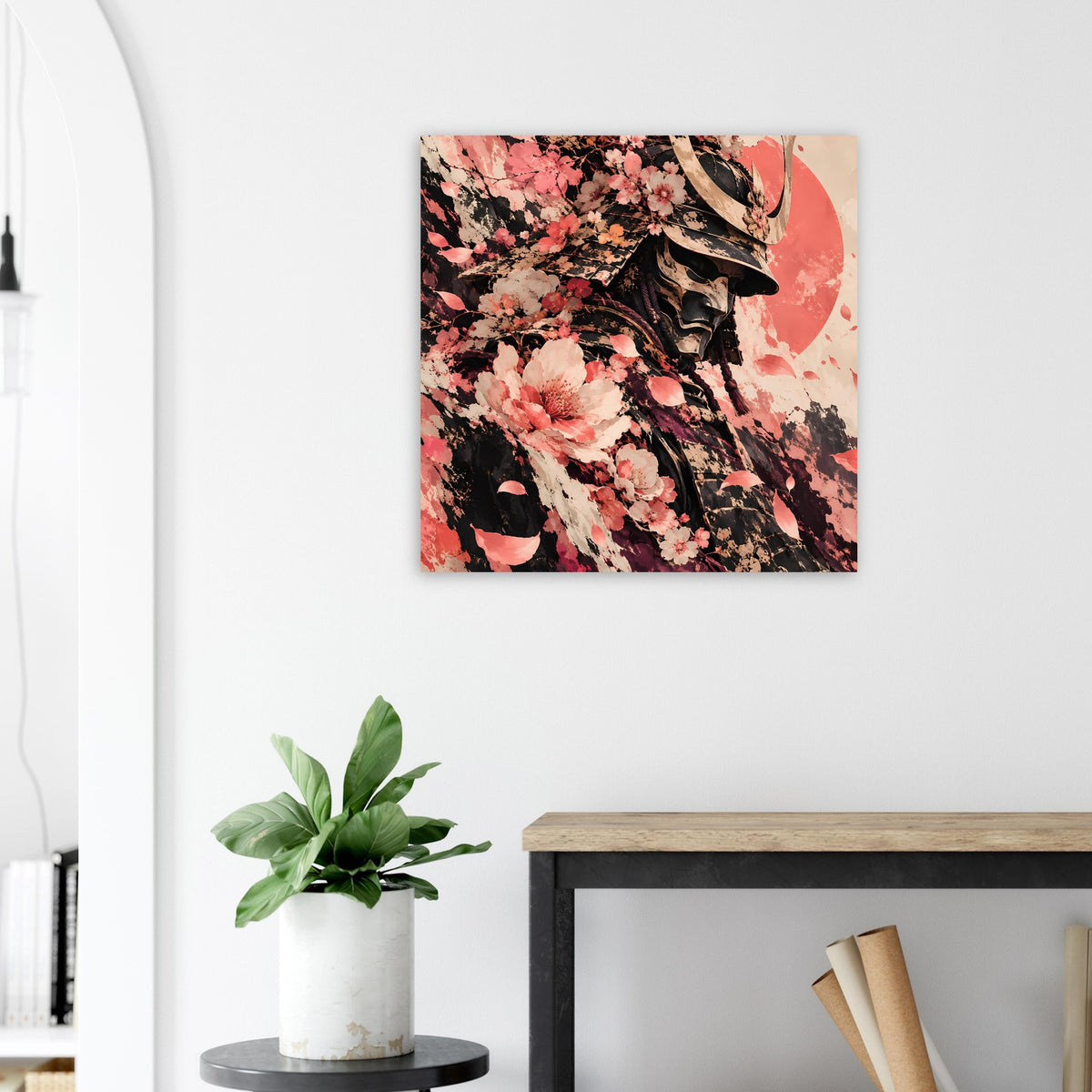 Quadratisches Poster über Holzkonsole: Samurai mit Kirschblüten und rotem Mond