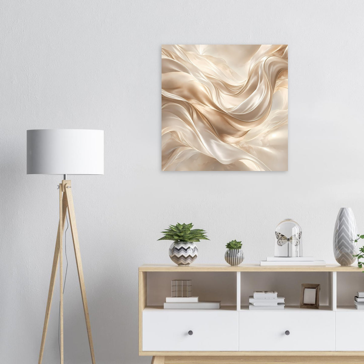 Quadratisches Kunstposter mit cremefarbenen, goldbraunen schimmernden Wirbelstrukturen