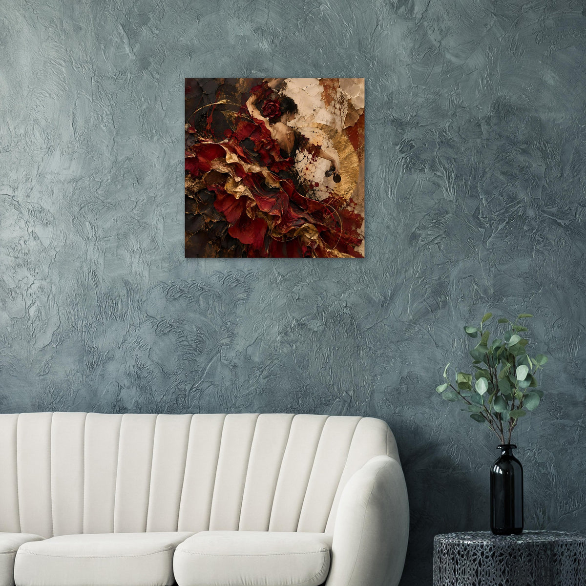 Wandposter im Quadrat mit roter Blumenfigur, Rose und goldbrauner Reliefstruktur