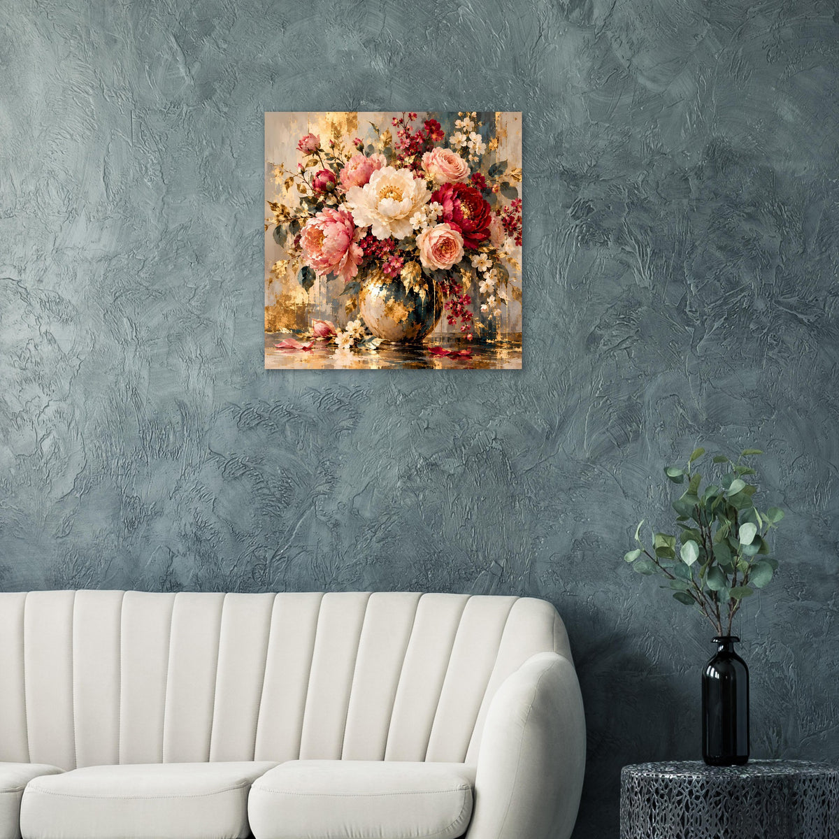 Blumenposter mit Rosen- und Blütenbouquet in Vase, cremefarbene Highlights, warme Farben.