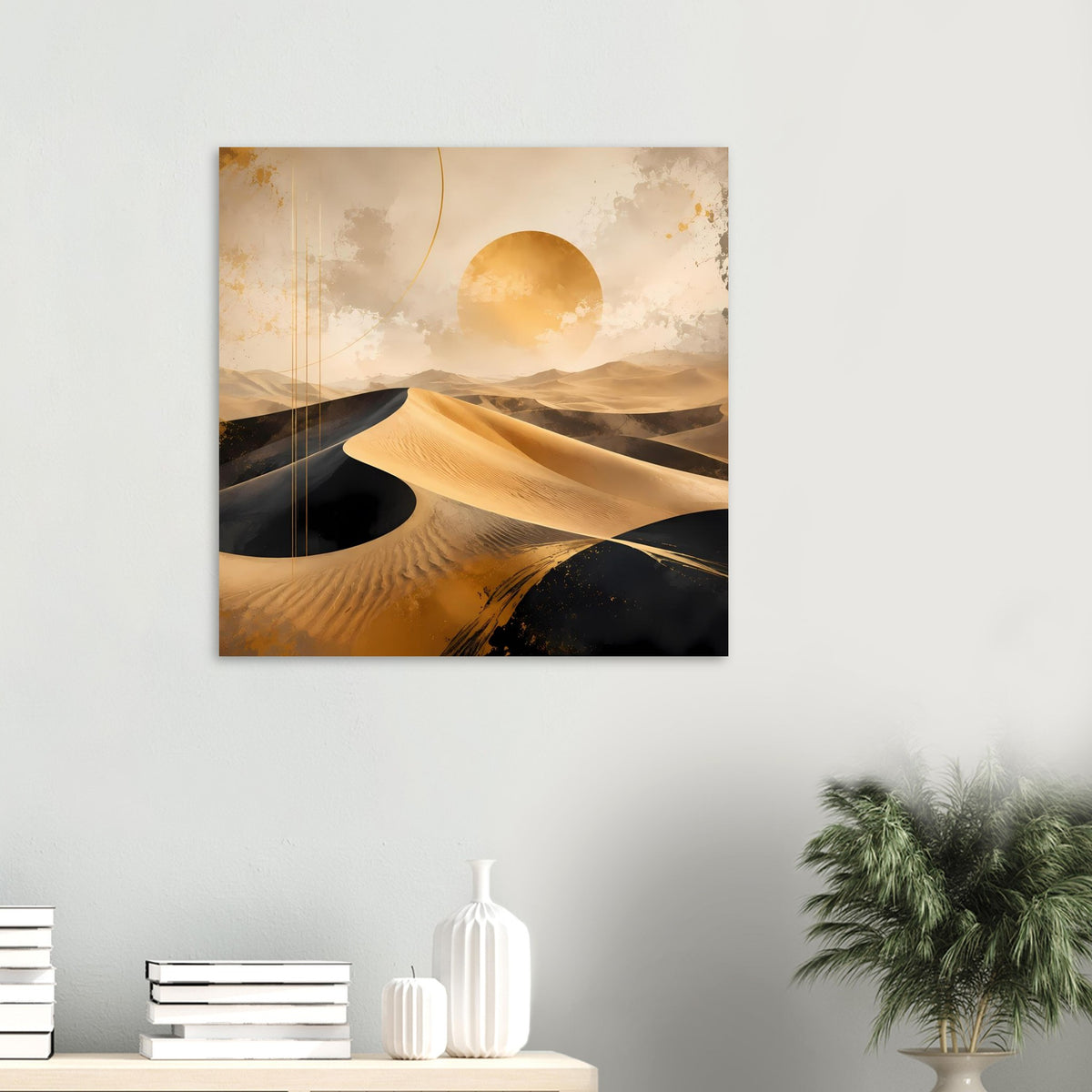 Quadratisches Wüstenlandschafts-Poster mit goldener Sonnenscheibe und schwarzer Düne